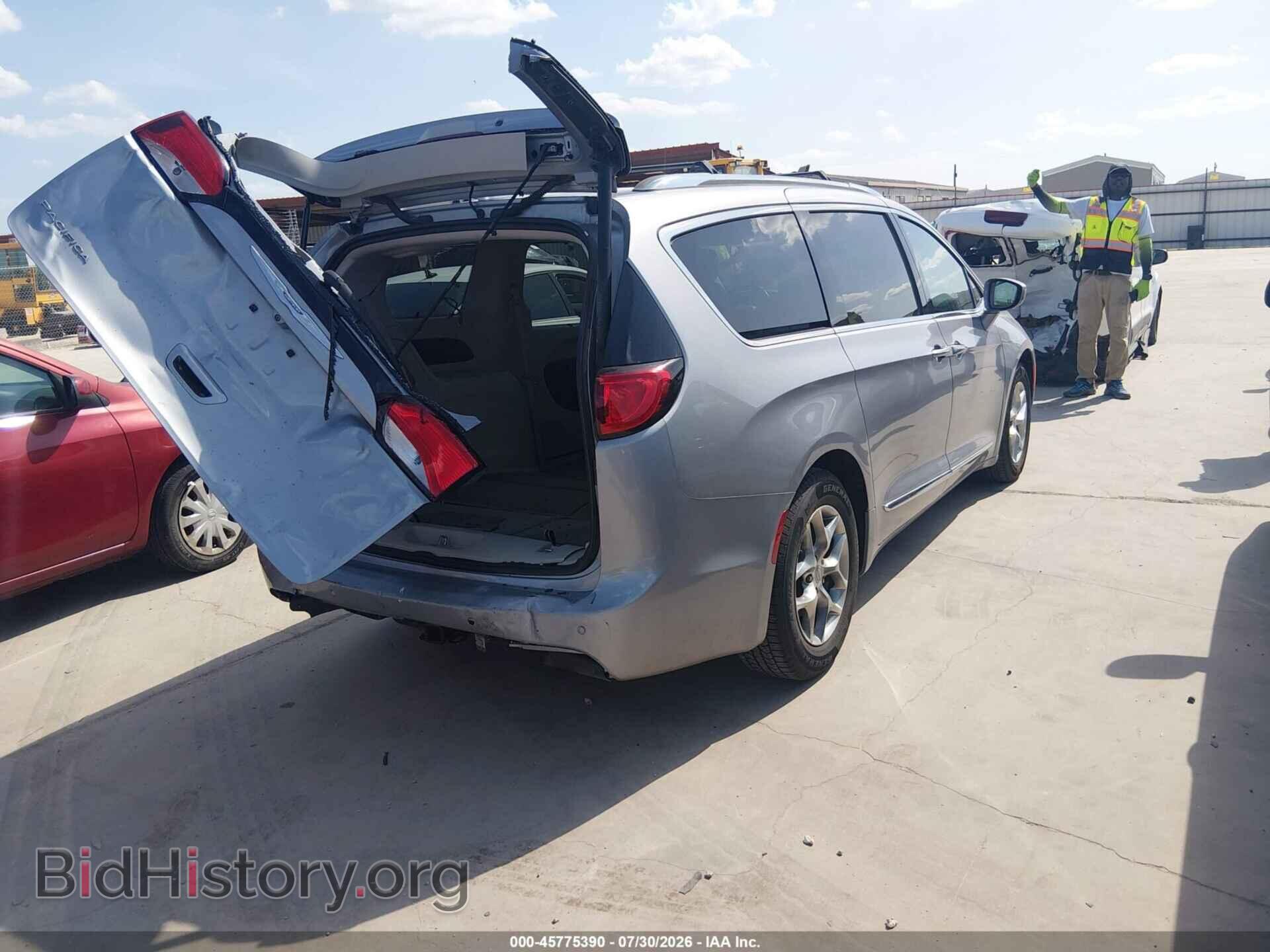 2017 CHRYSLER PACIFICA - VIN: 2C4RC1EG4HR832484 - Photo 4