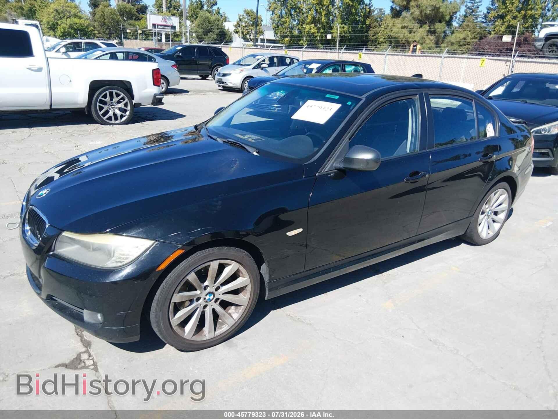 2011 BMW 328I - VIN: WBAPH5C53BA444544 - Фото 2
