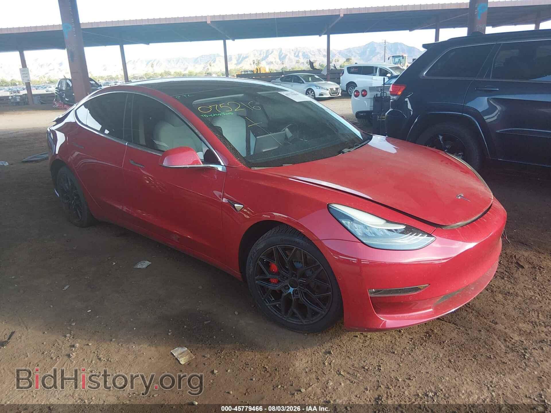 Фотография 5YJ3E1EB9JF075216 - TESLA MODEL 3 2018