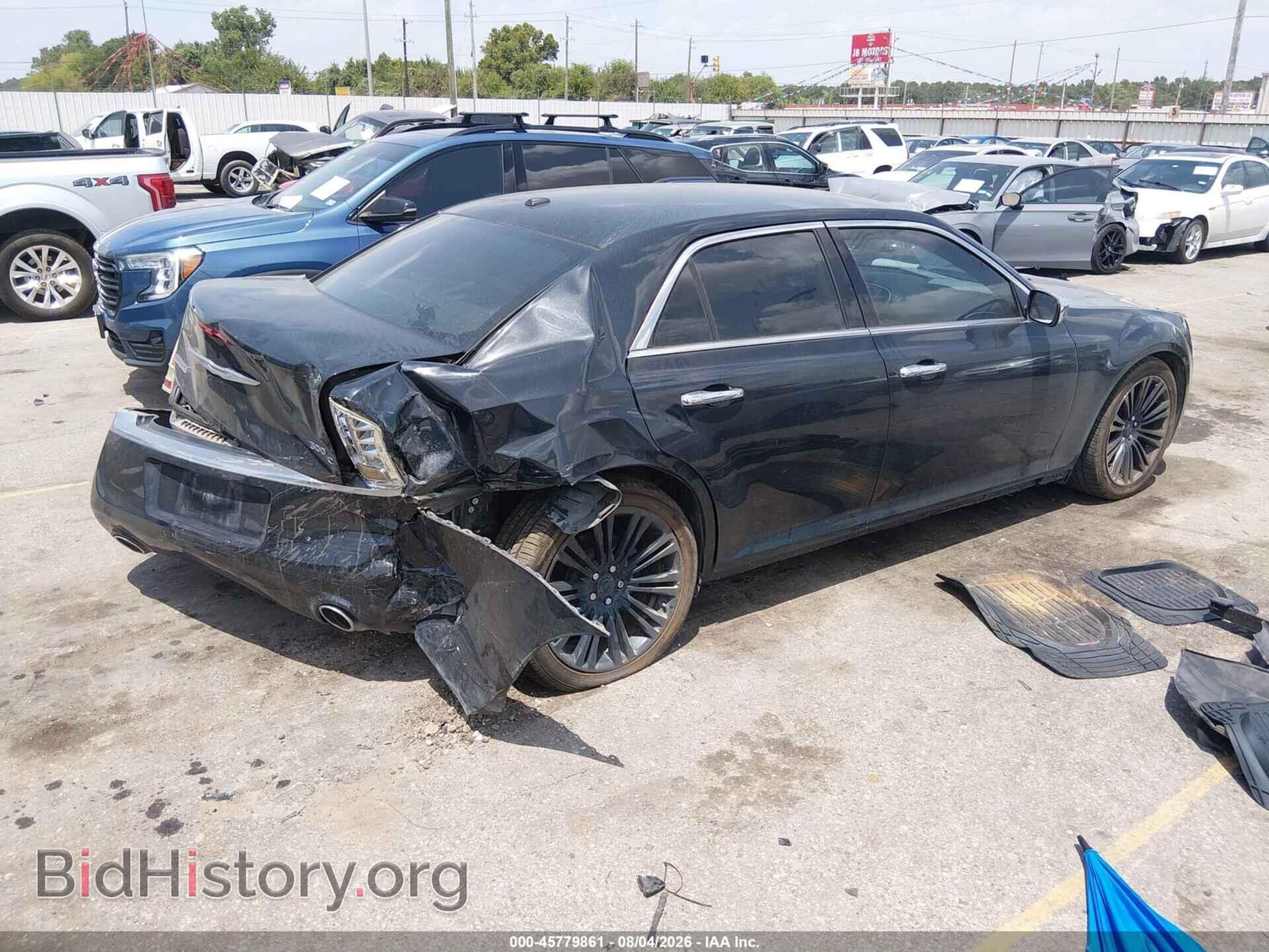 2014 CHRYSLER 300C - VIN: 2C3CCAET7EH182753 - Photo 4