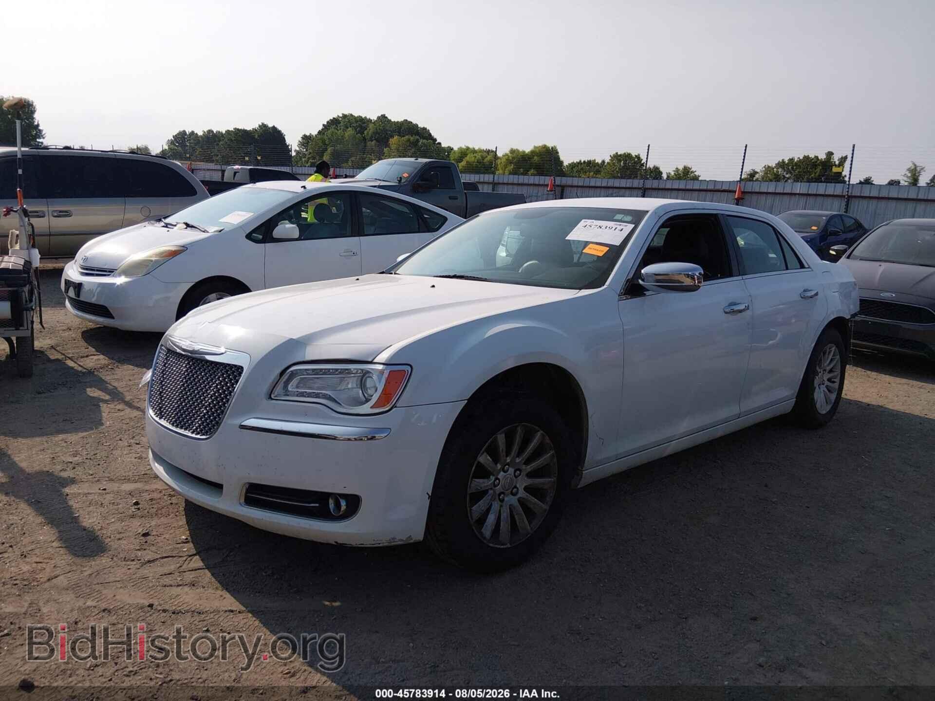 2014 CHRYSLER 300 - VIN: 2C3CCAAG7EH216439 - Photo 2