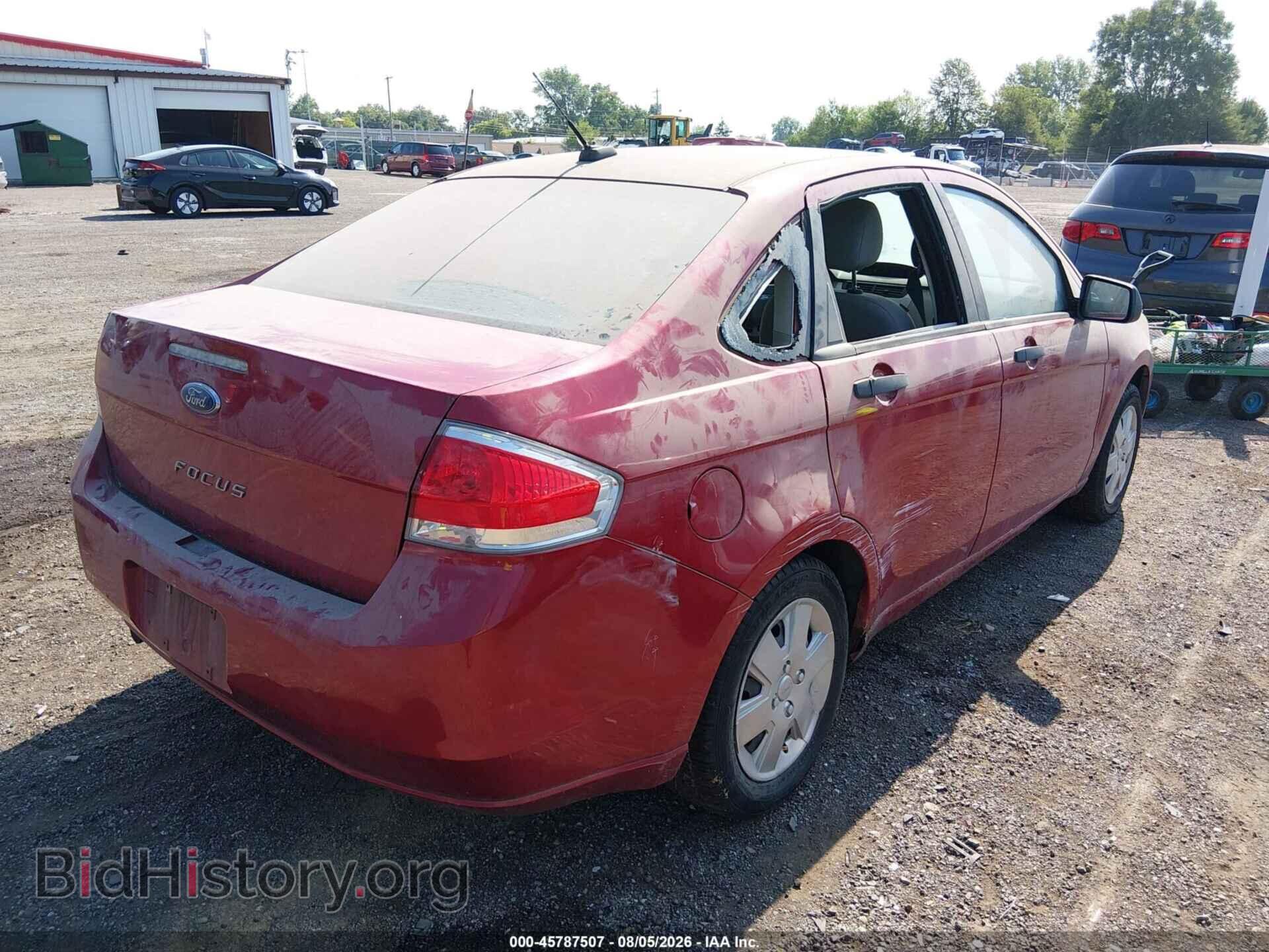 2010 FORD FOCUS - VIN: 1FAHP3EN1AW261761 - Photo 4