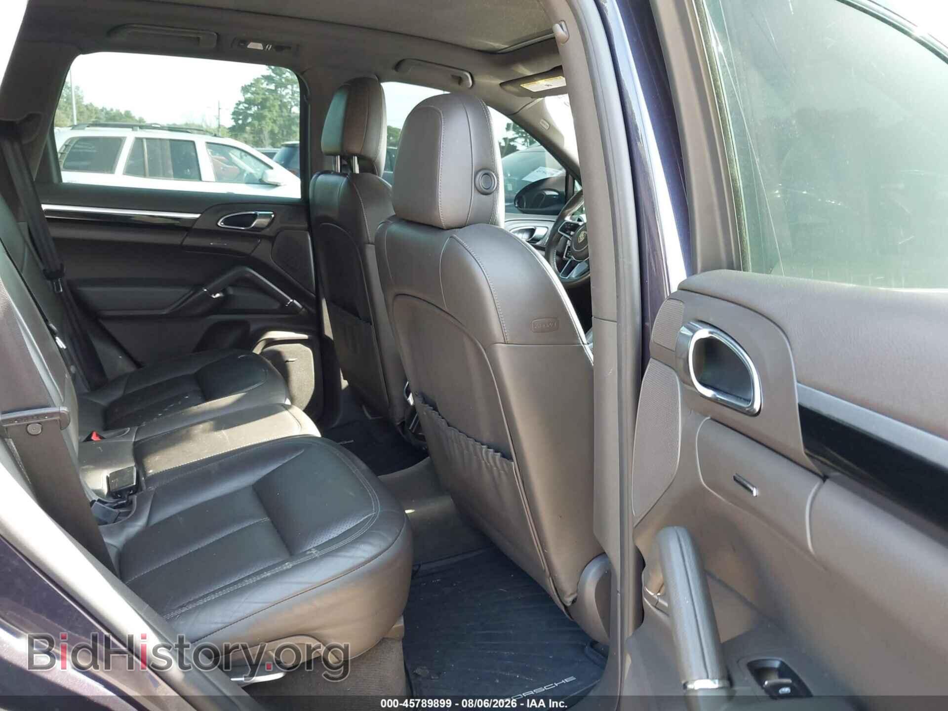2017 PORSCHE CAYENNE - VIN: WP1AA2A25HKA86191 - Photo 8