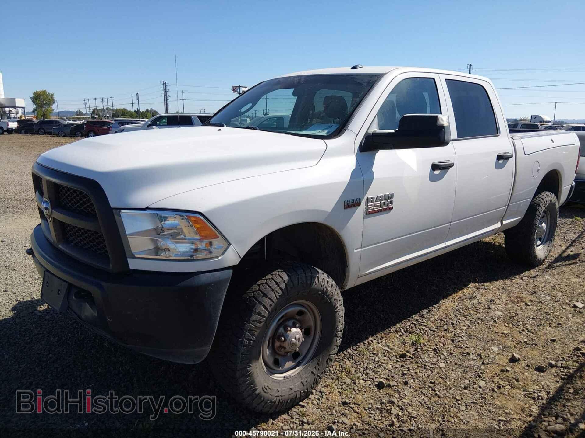 2018 RAM 2500 - VIN: 3C6TR5CTXJG282593 - Photo 2