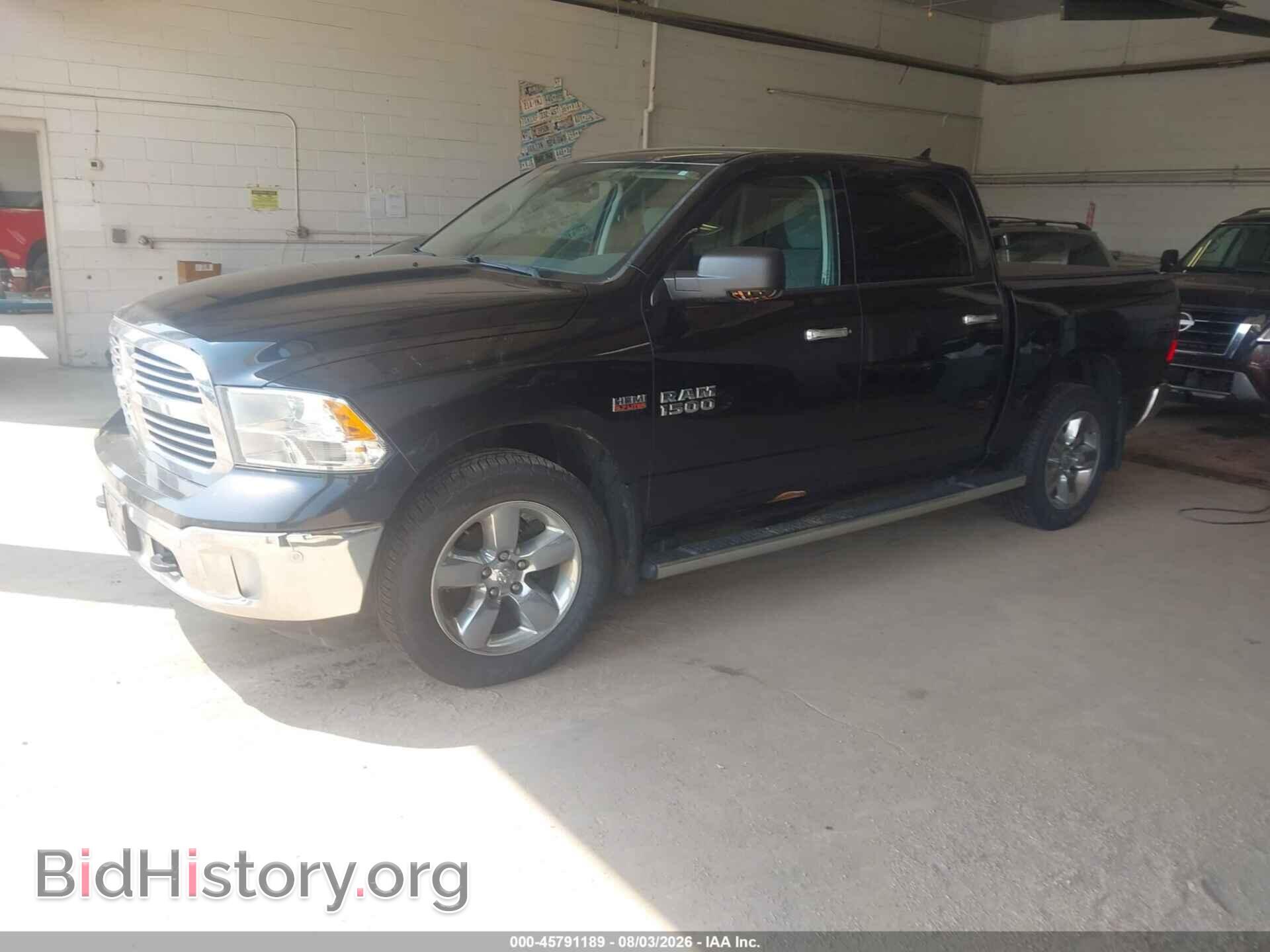 2015 RAM 1500 - VIN: 1C6RR7LT4FS758617 - Фото 2