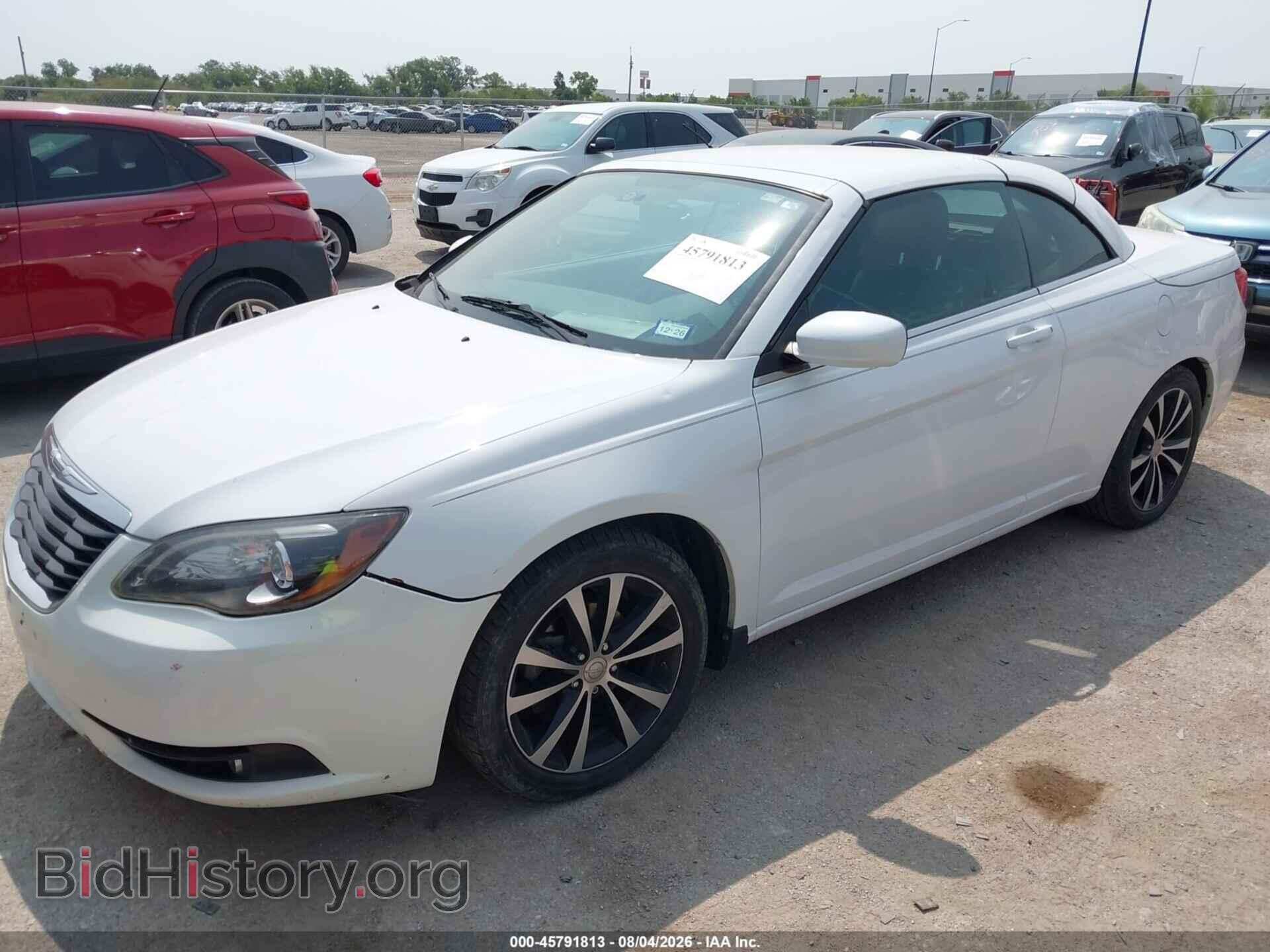 2012 CHRYSLER 200 - VIN: 1C3BCBGGXCN206212 - Photo 2