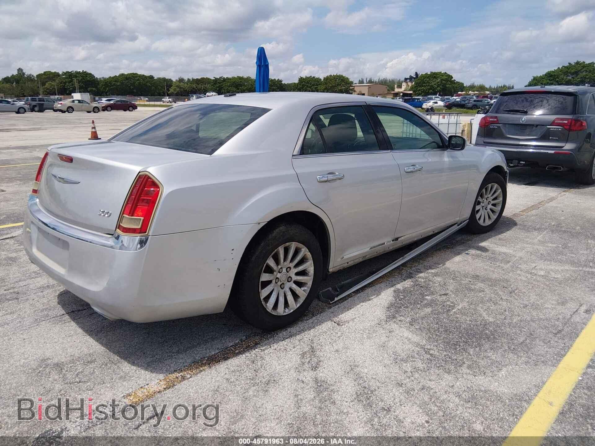 2012 CHRYSLER 300 - VIN: 2C3CCAAG3CH114018 - Photo 4