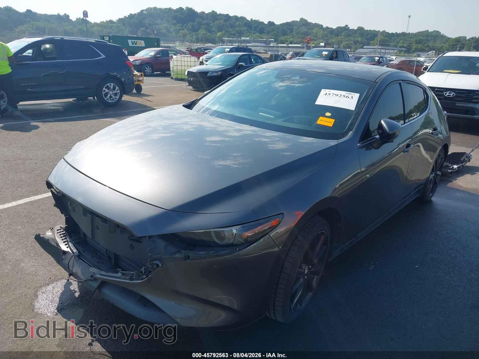 2019 MAZDA MAZDA3 - VIN: JM1BPANM8K1119496 - Photo 2