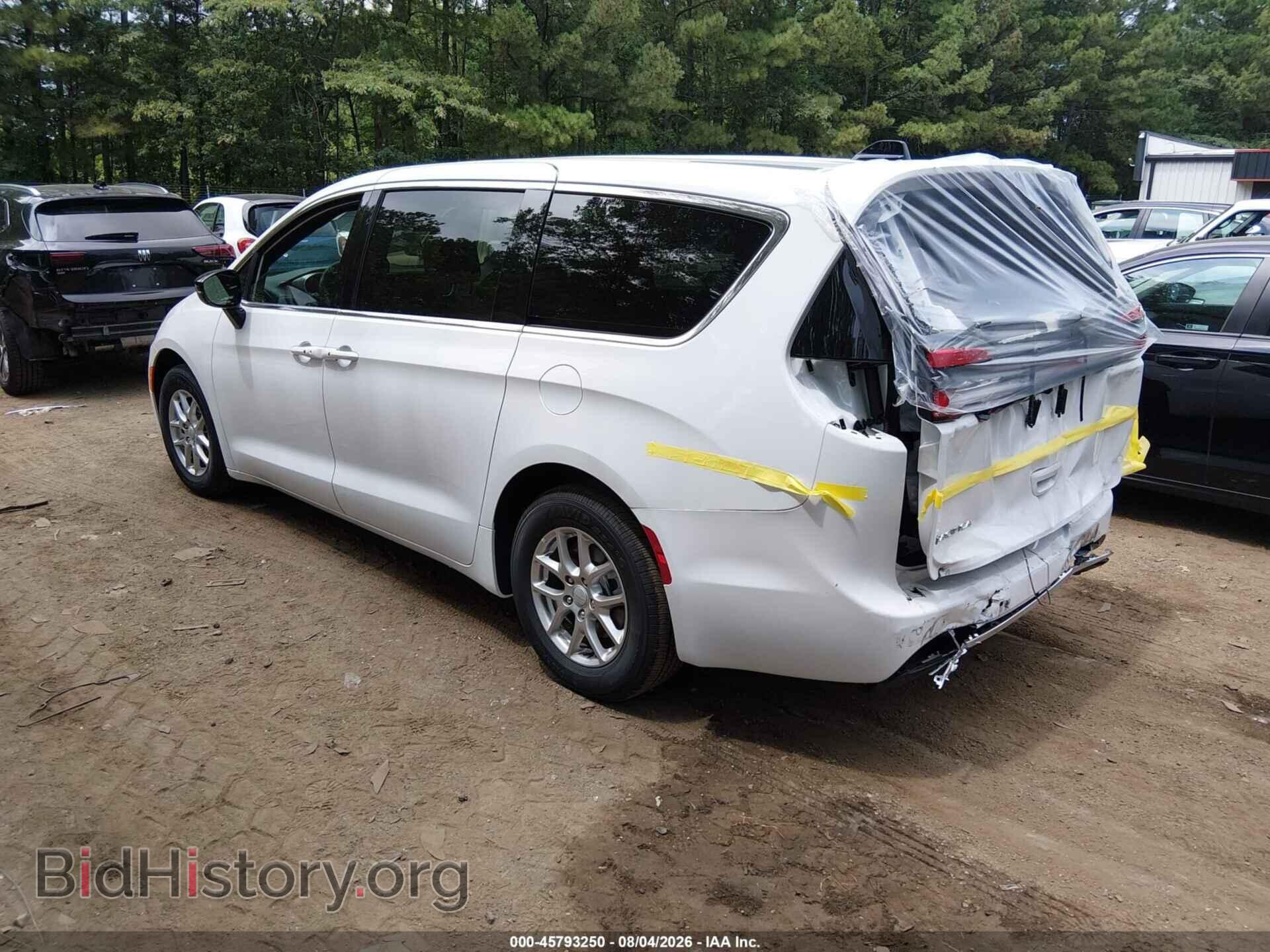 2027 CHRYSLER PACIFICA - VIN: 2C4RC1BG4VR576332 - Фото 3