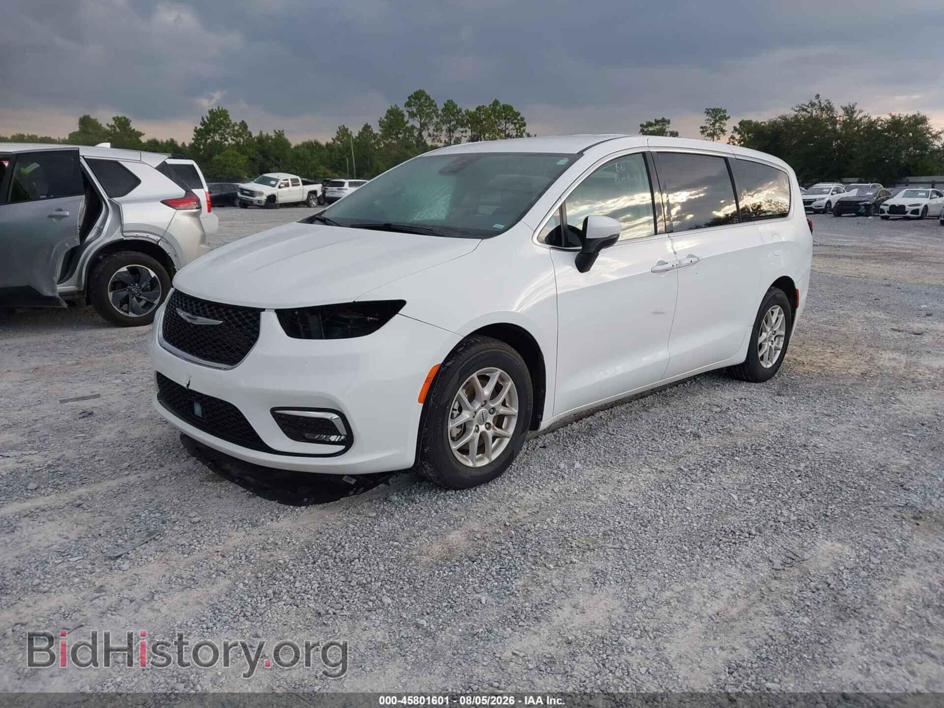 2023 CHRYSLER PACIFICA - VIN: 2C4RC1BG7PR606877 - Фото 2