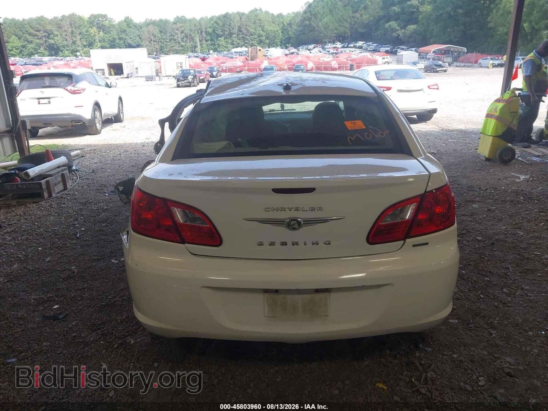 2009 CHRYSLER SEBRING - VIN: 1C3LC46B19N558139 - Фото 16