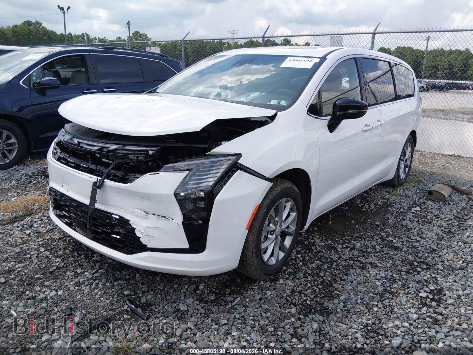 2027 CHRYSLER PACIFICA - VIN: 2C4RC1GG3VR571714 - Photo 2