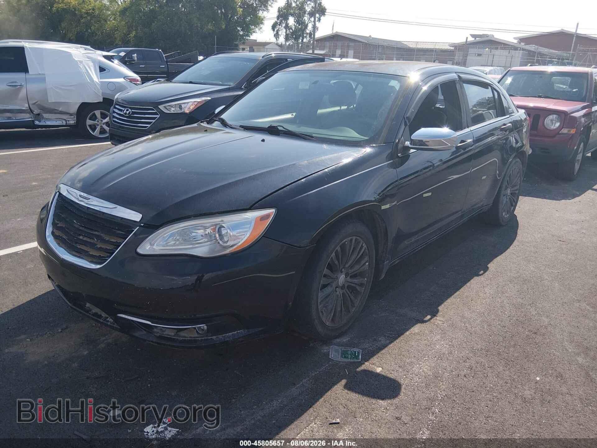 2011 CHRYSLER 200 - VIN: 1C3BC2FG1BN607289 - Фото 2