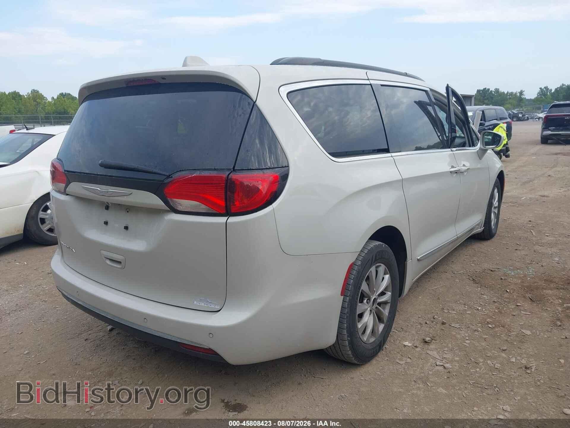 2017 CHRYSLER PACIFICA - VIN: 2C4RC1BG9HR661302 - Фото 4
