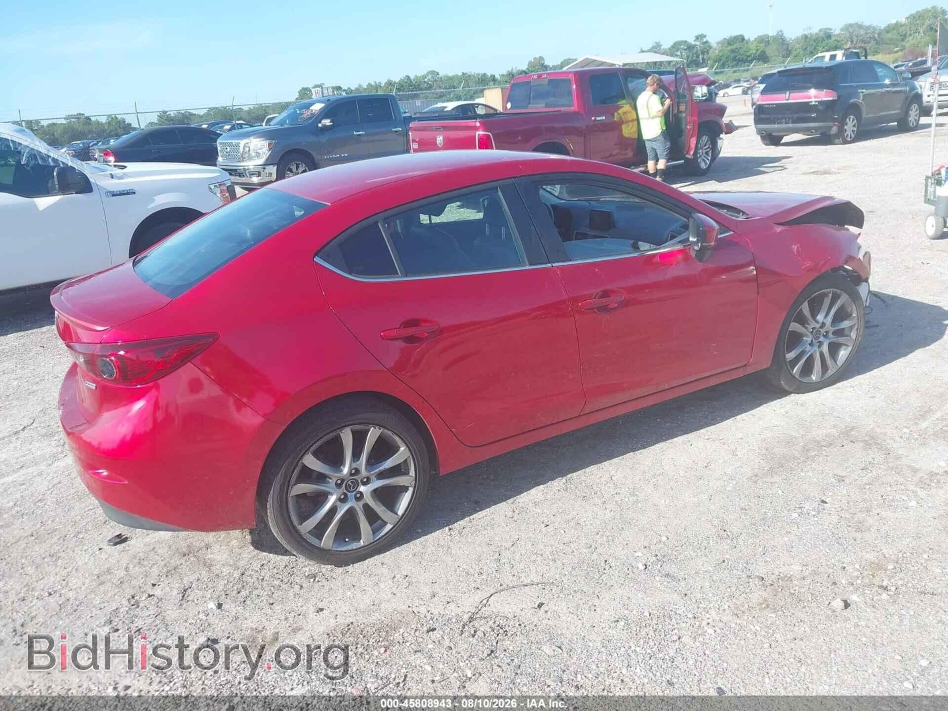 2018 MAZDA MAZDA3 - VIN: 3MZBN1V39JM209042 - Photo 4