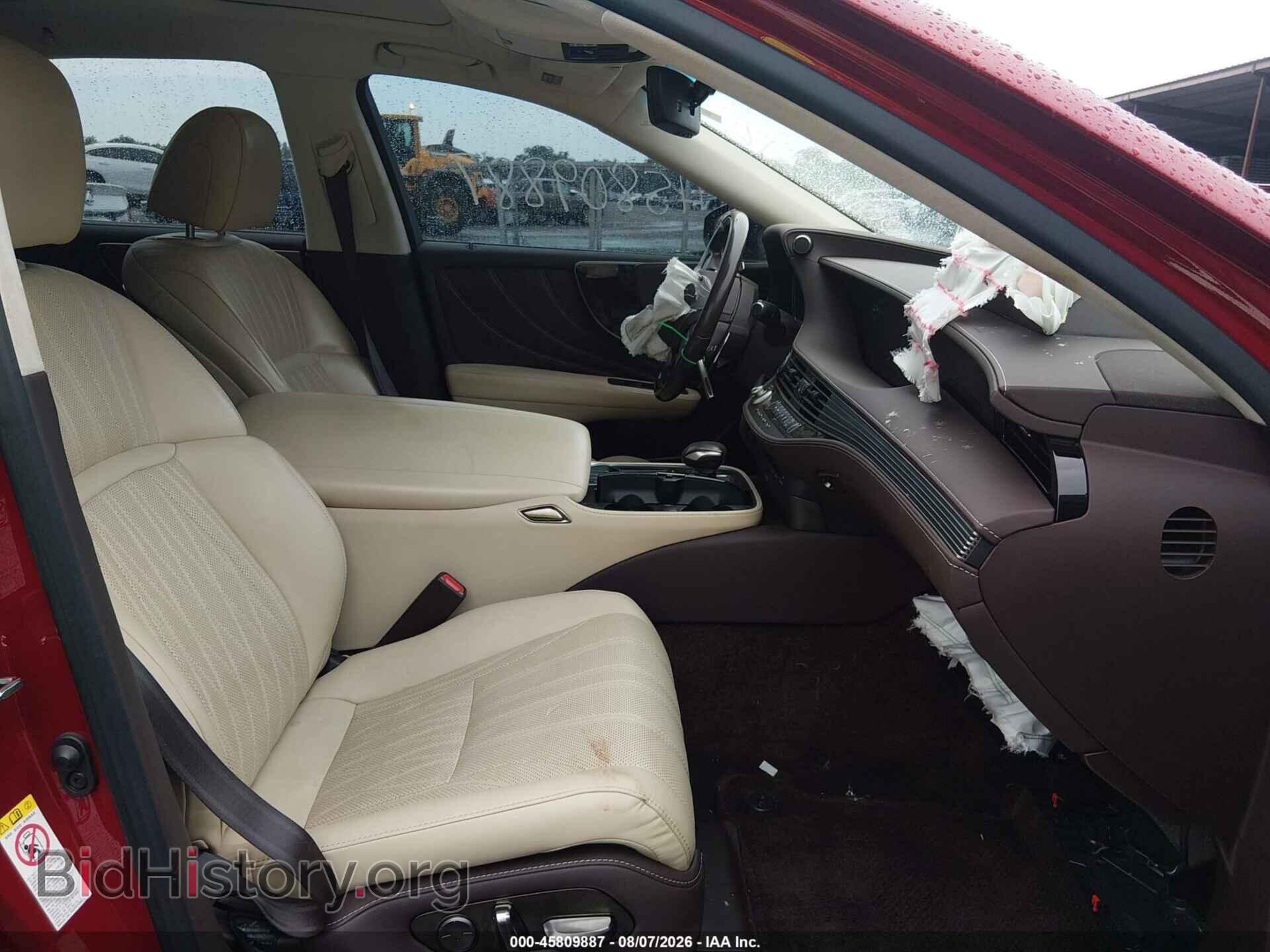 2019 LEXUS LS 500 - VIN: JTHC51FF3K5006346 - Photo 5