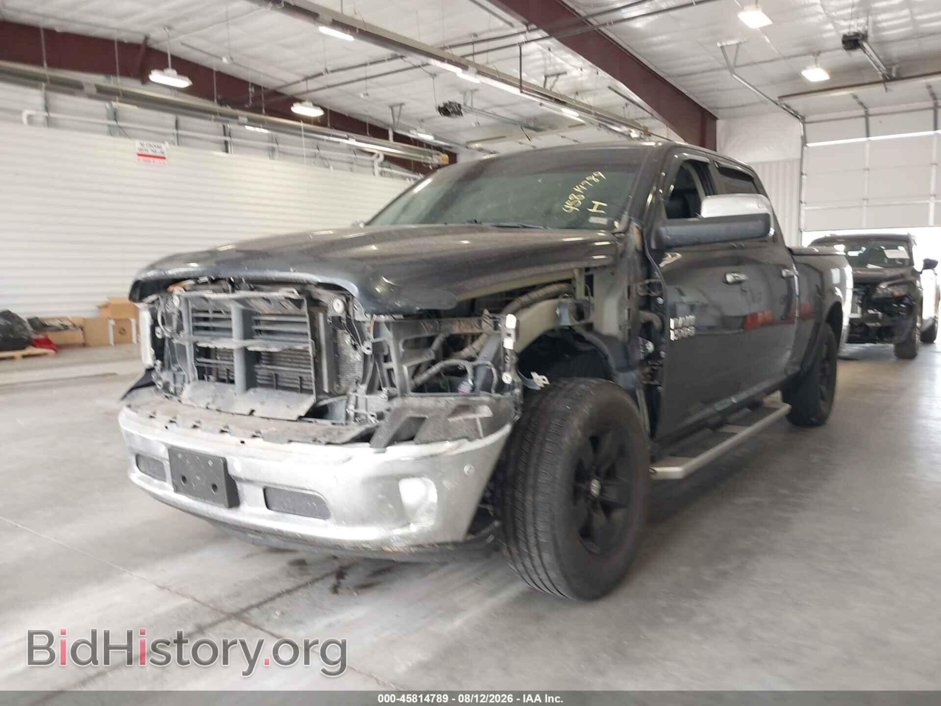 2018 RAM 1500 - VIN: 1C6RR7VM1JS353782 - Фото 2
