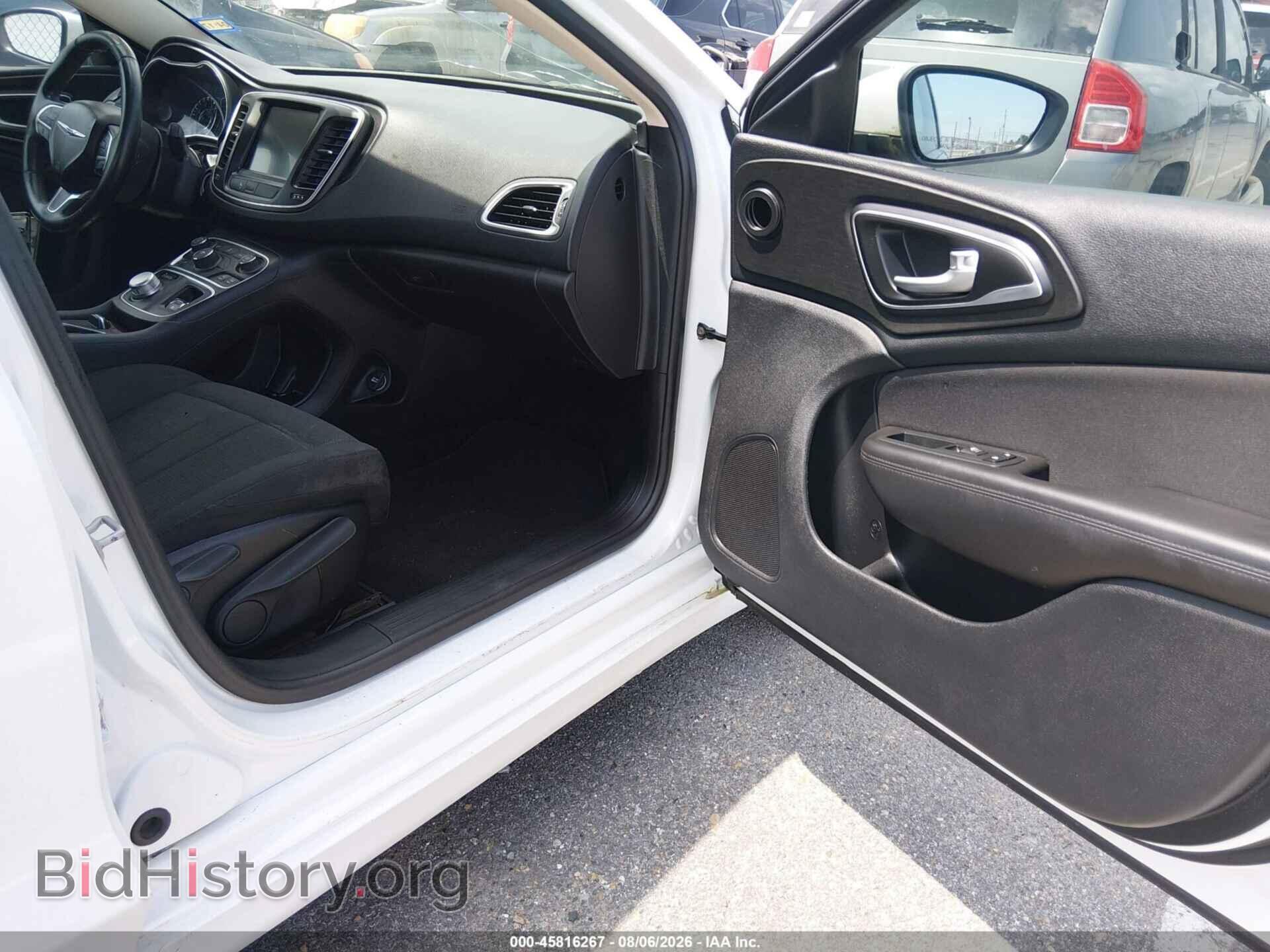 2015 CHRYSLER 200 - VIN: 1C3CCCAB0FN753632 - Photo 5