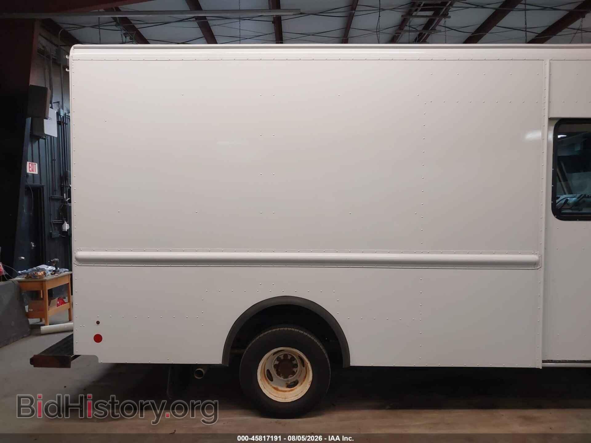 2017 FORD E-350 STRIPPED - VIN: 1FC3E3KS2HDC62993 - Photo 8