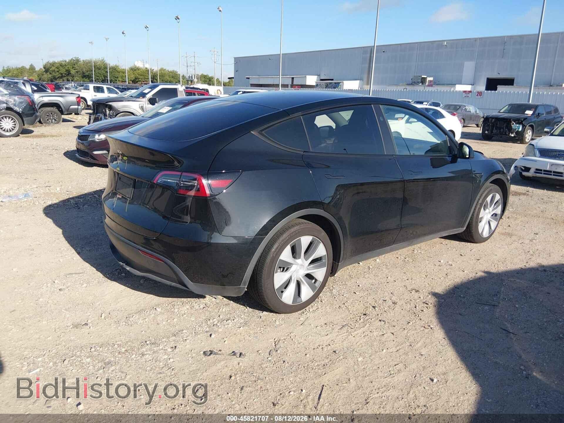 2024 TESLA MODEL Y - VIN: 7SAYGDED3RF048448 - Photo 4