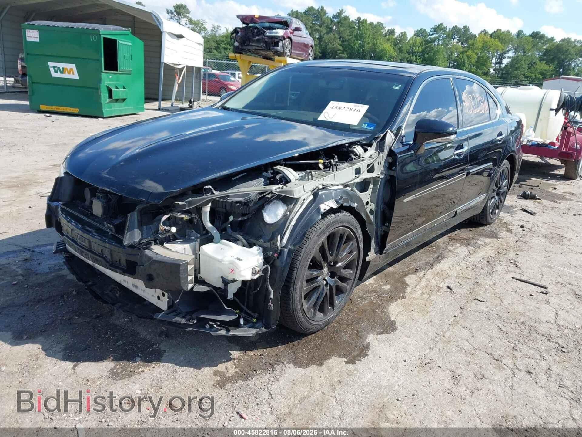 2016 LEXUS LS 460 - VIN: JTHCL5EF4G5026935 - Photo 2