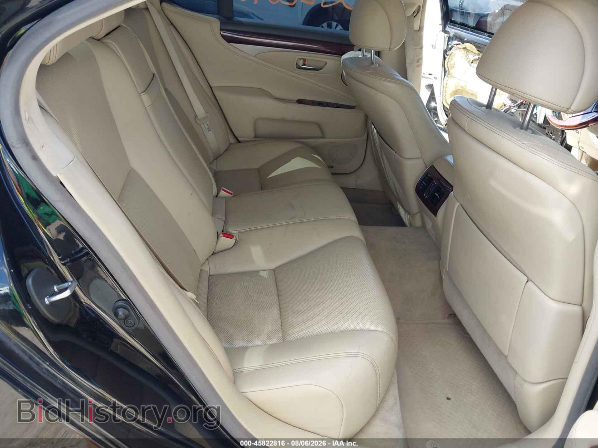 2016 LEXUS LS 460 - VIN: JTHCL5EF4G5026935 - Photo 8