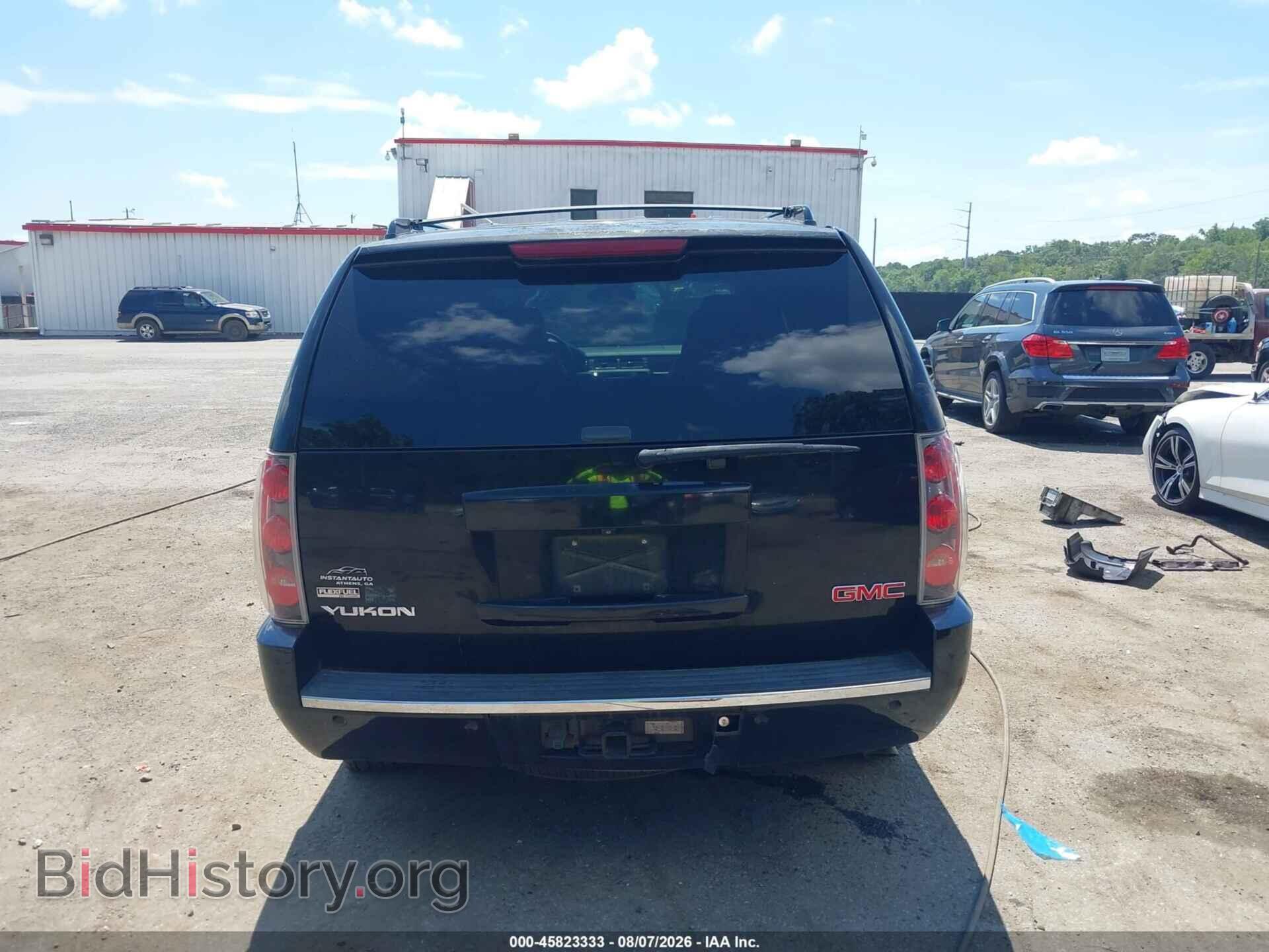 2011 GMC YUKON - VIN: 1GKS1EEF2BR377674 - Photo 16