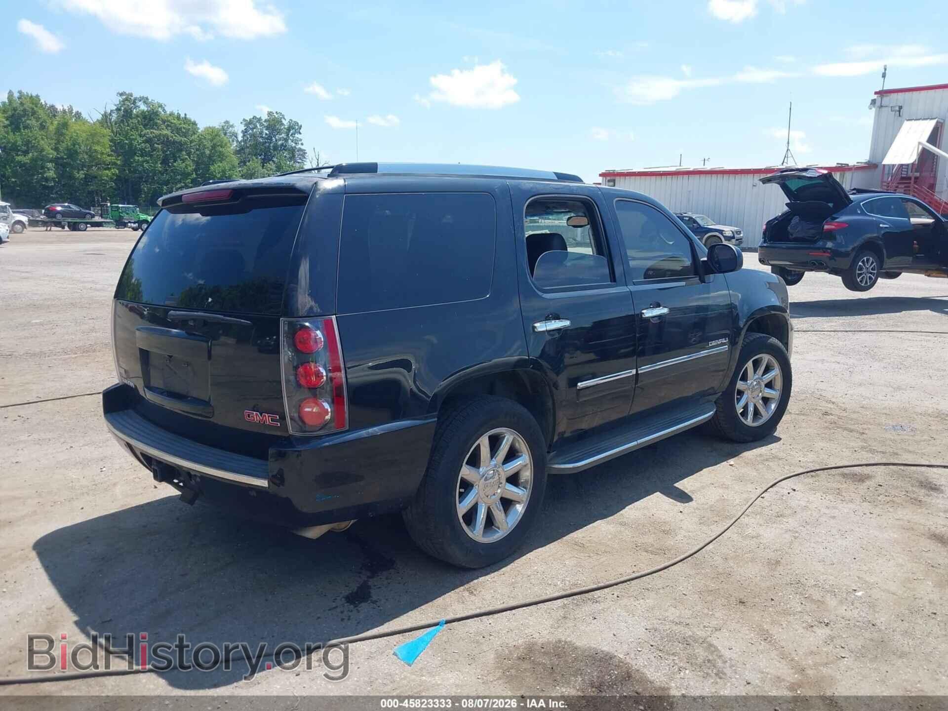 2011 GMC YUKON - VIN: 1GKS1EEF2BR377674 - Photo 4
