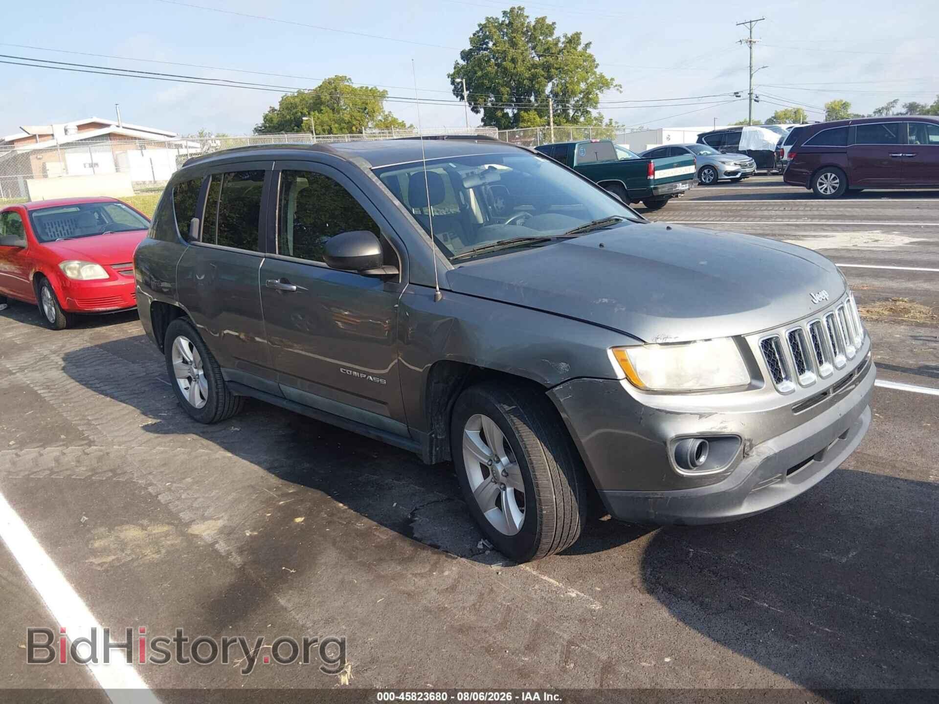 Photo 1J4NT1FA9BD236428 - JEEP COMPASS 2011
