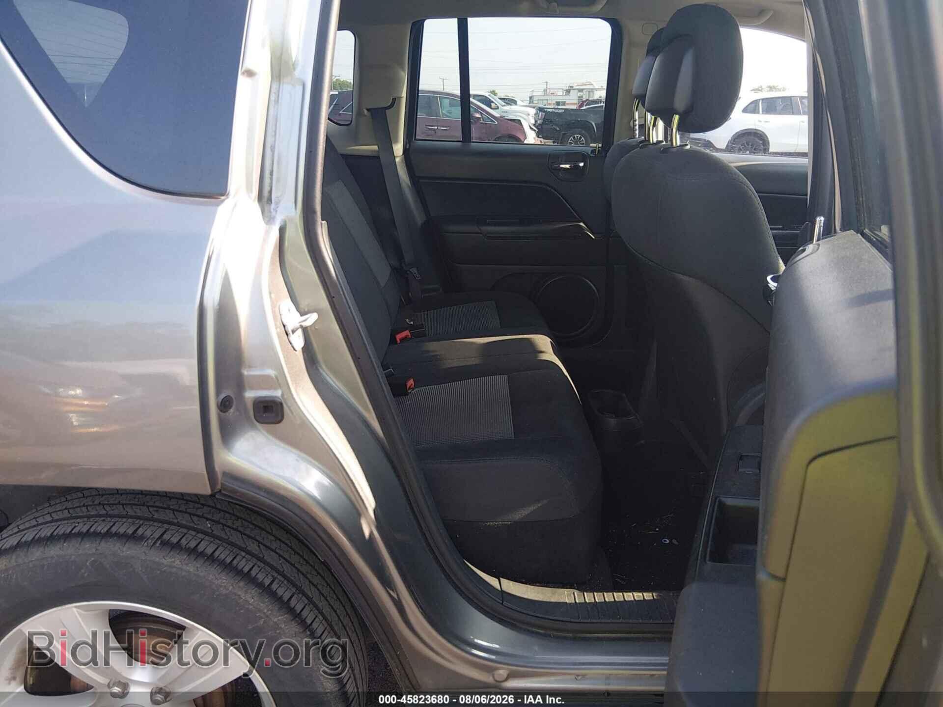 2011 JEEP COMPASS - VIN: 1J4NT1FA9BD236428 - Photo 8