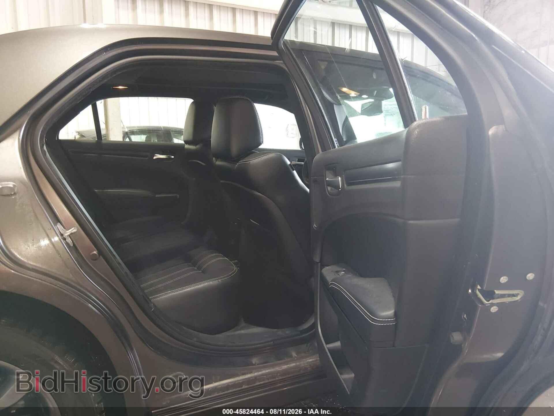 2014 CHRYSLER 300 - VIN: 2C3CCAGG2EH361606 - Photo 8