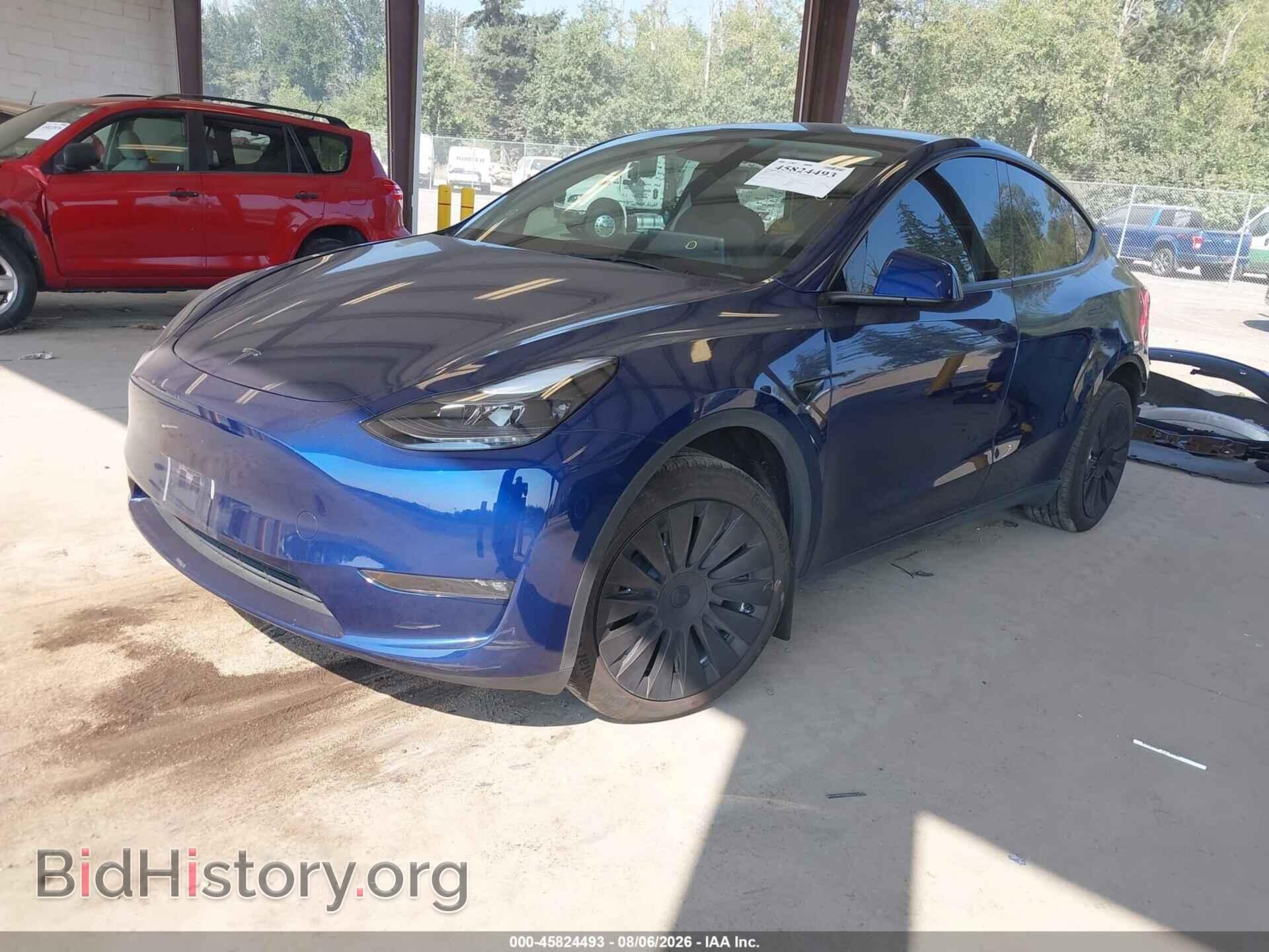 2024 TESLA MODEL Y - VIN: 7SAYGDEE5RF007733 - Фото 2