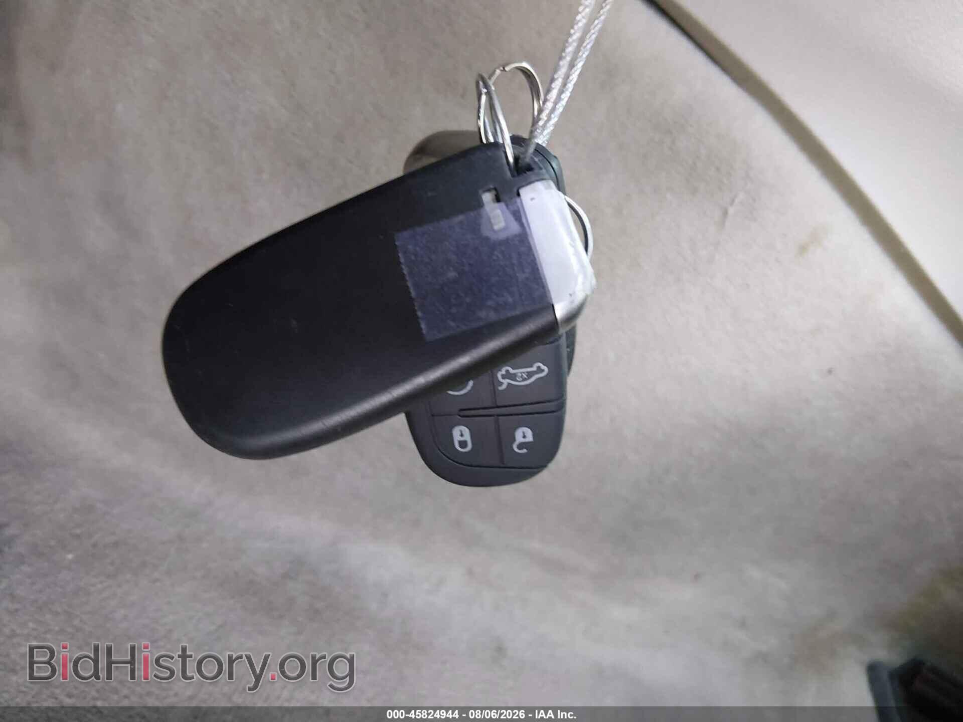 2012 CHRYSLER 300 - VIN: 2C3CCACG4CH138342 - Photo 11
