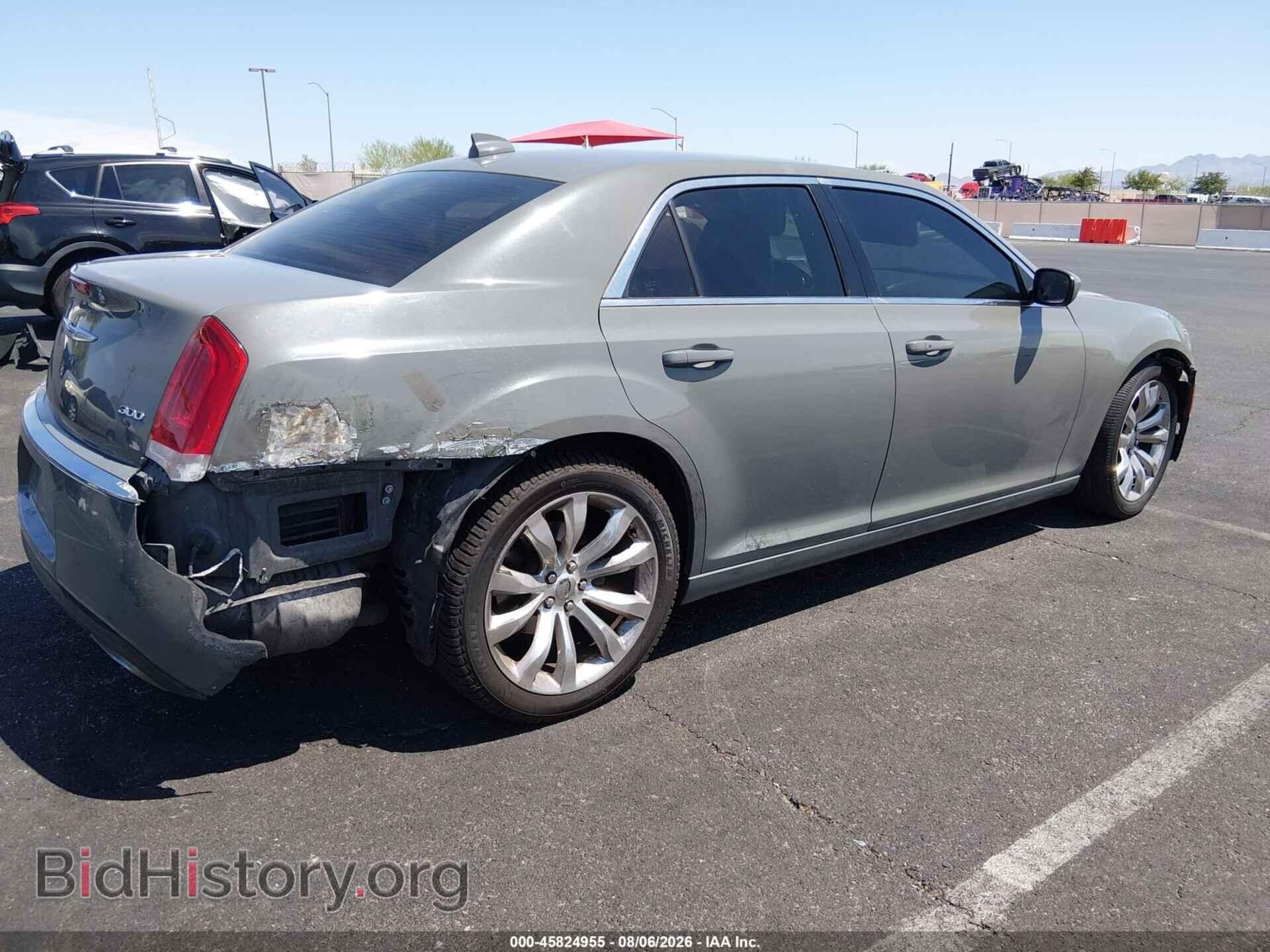 2018 CHRYSLER 300 - VIN: 2C3CCAAG1JH201834 - Фото 4