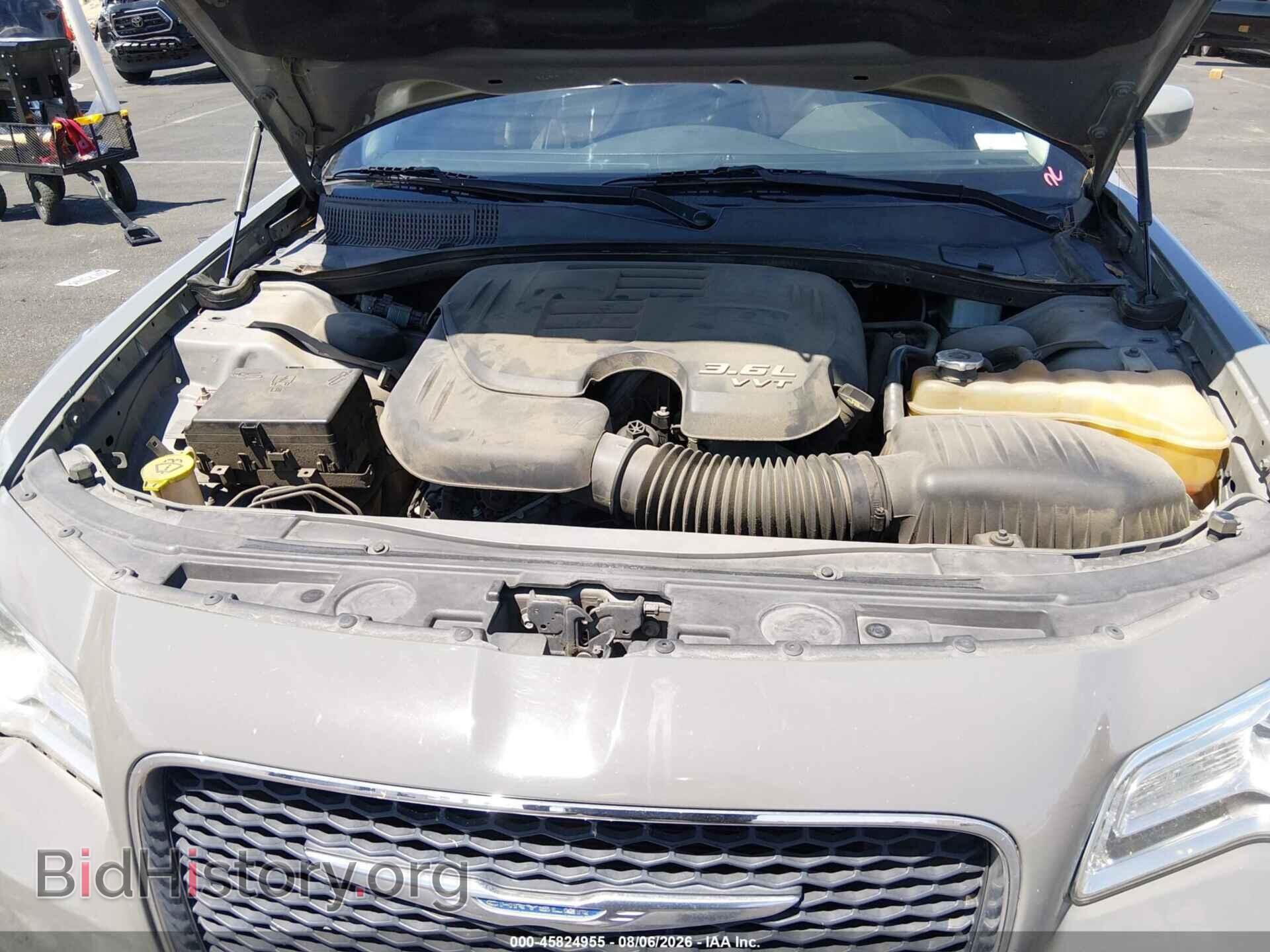 2018 CHRYSLER 300 - VIN: 2C3CCAAG1JH201834 - Фото 10