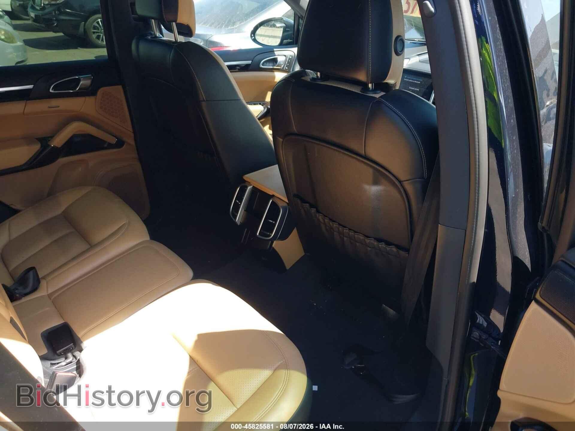 2017 PORSCHE CAYENNE - VIN: WP1AA2A26HKA91772 - Фото 8