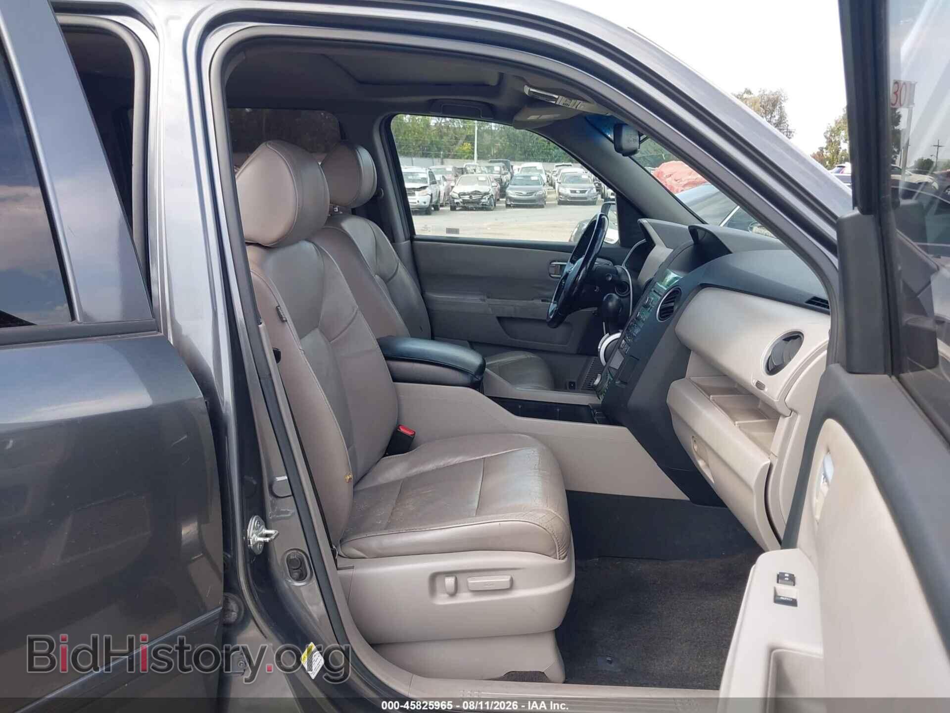 2011 Honda PILOT (VIN 5FNYF3H71BB018290) — photo 5 of 16