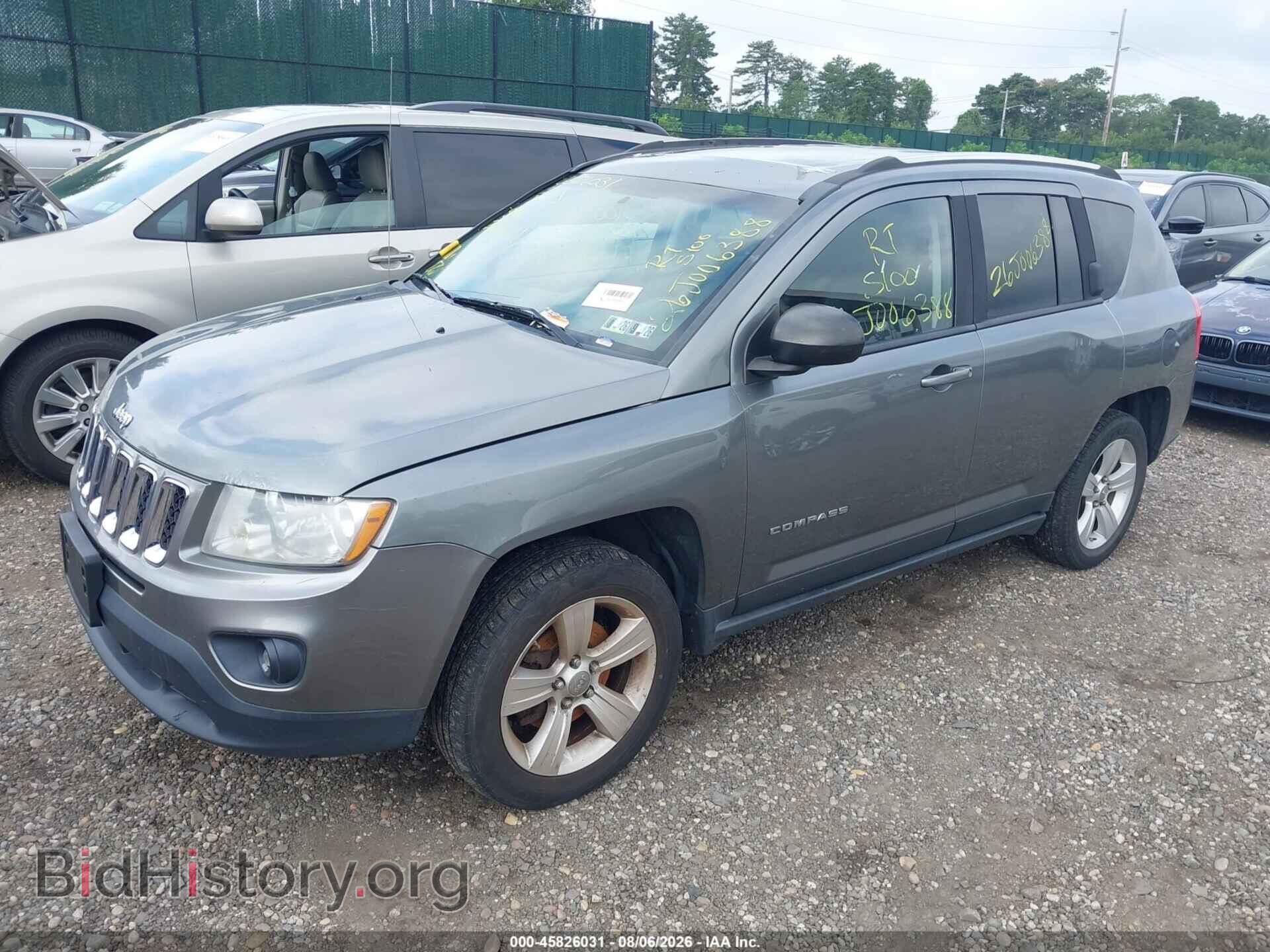 2012 JEEP COMPASS - VIN: 1C4NJCEA7CD589681 - Photo 2