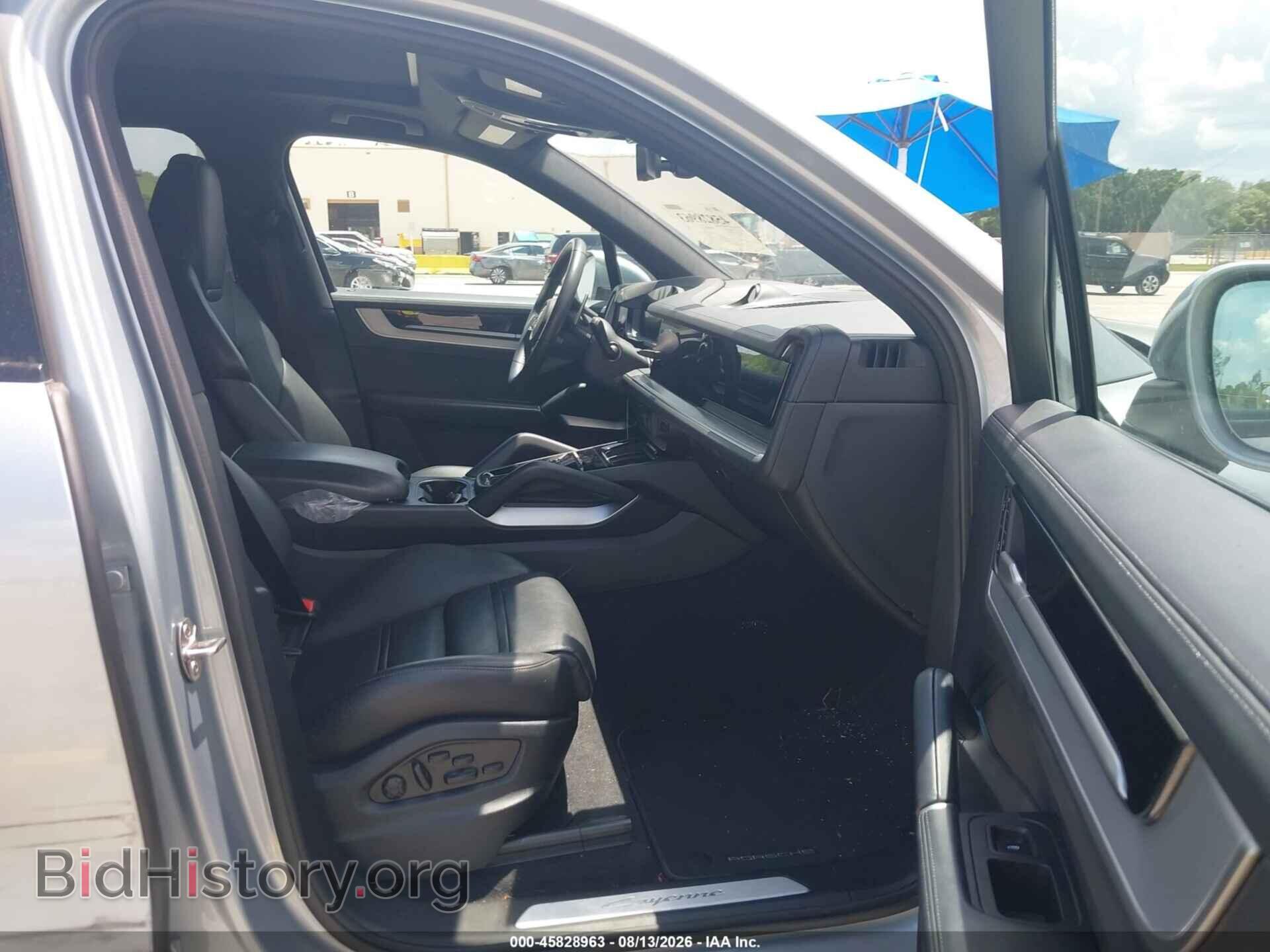 2025 PORSCHE CAYENNE - VIN: WP1AA2AY8SDA02266 - Photo 5