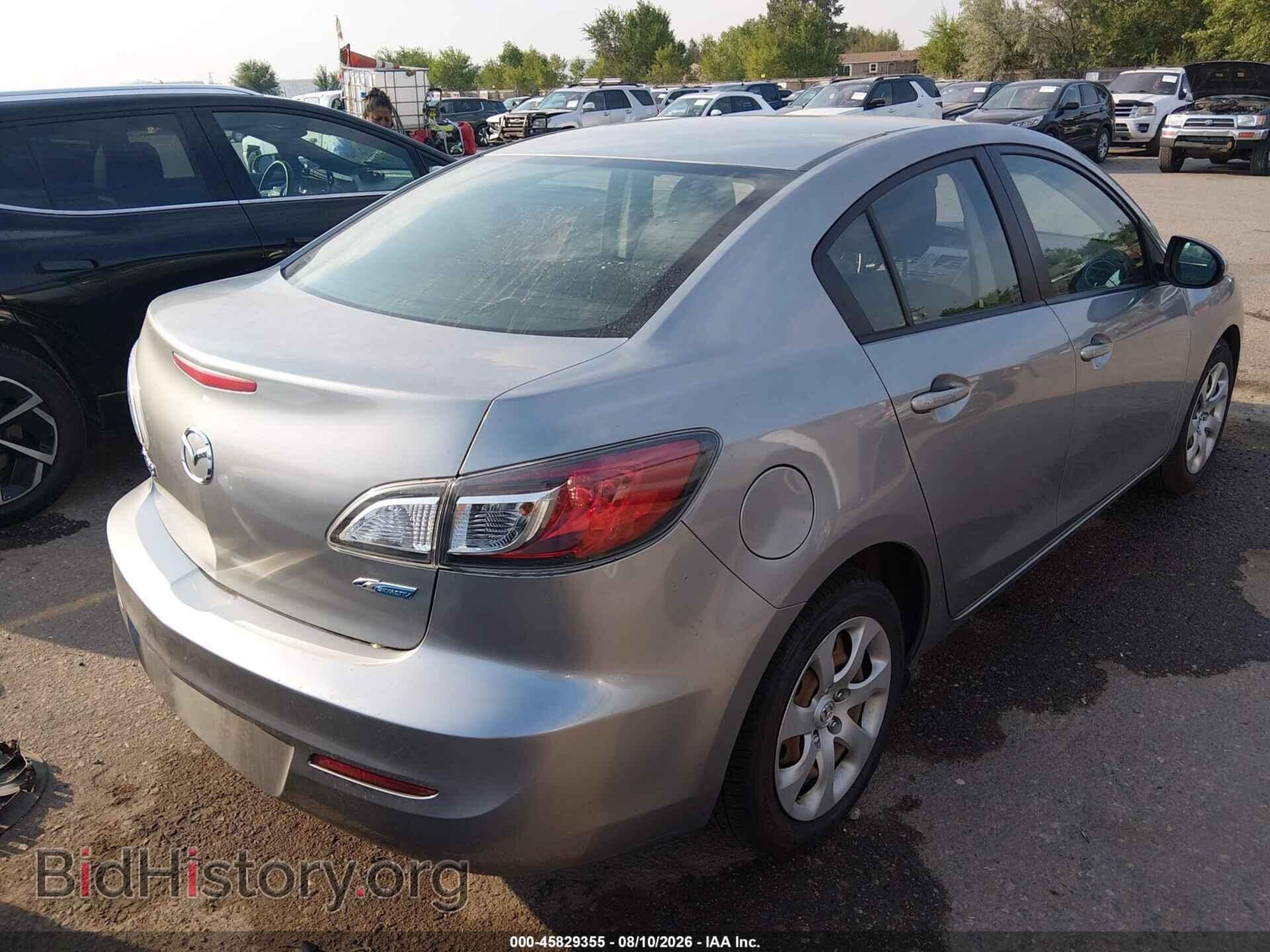 2013 MAZDA MAZDA3 - VIN: JM1BL1U75D1811287 - Фото 4