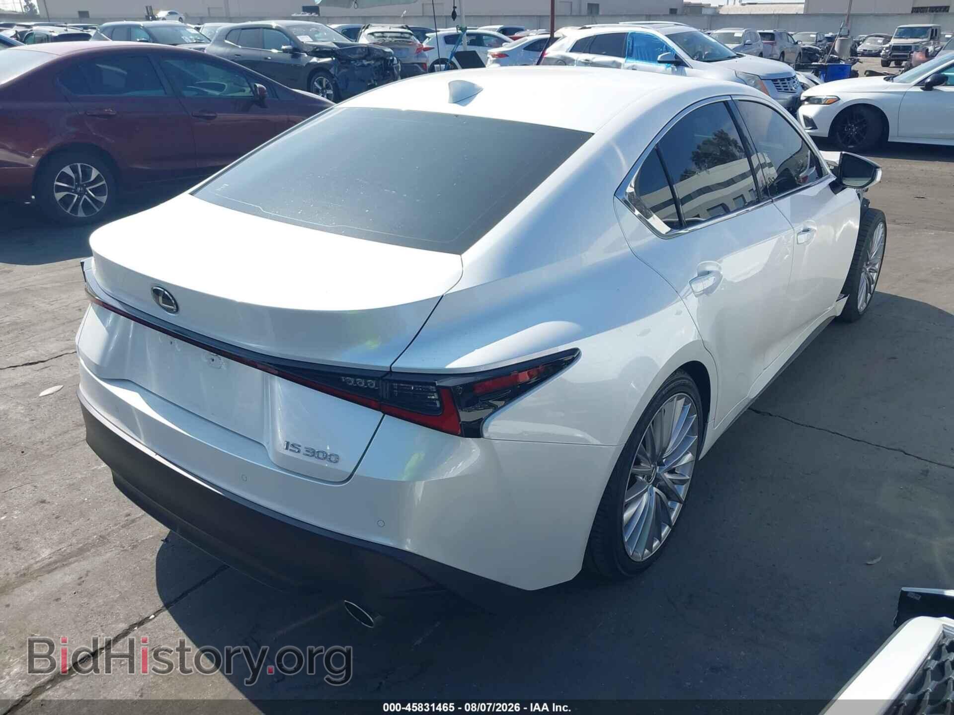 2022 LEXUS IS 300 - VIN: JTHDA1D28N5122193 - Photo 4