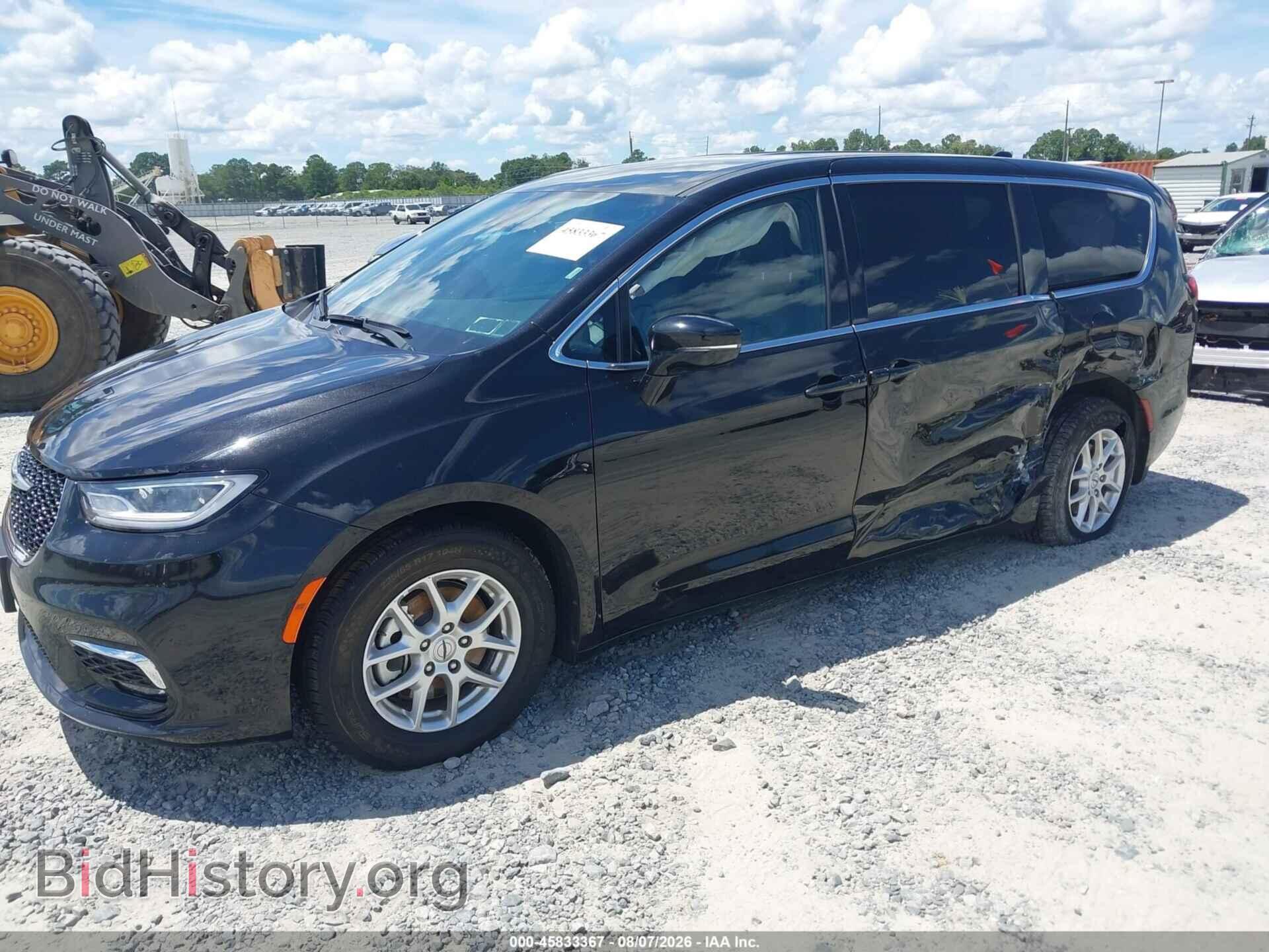 2025 CHRYSLER PACIFICA - VIN: 2C4RC1BG2SR569715 - Photo 2