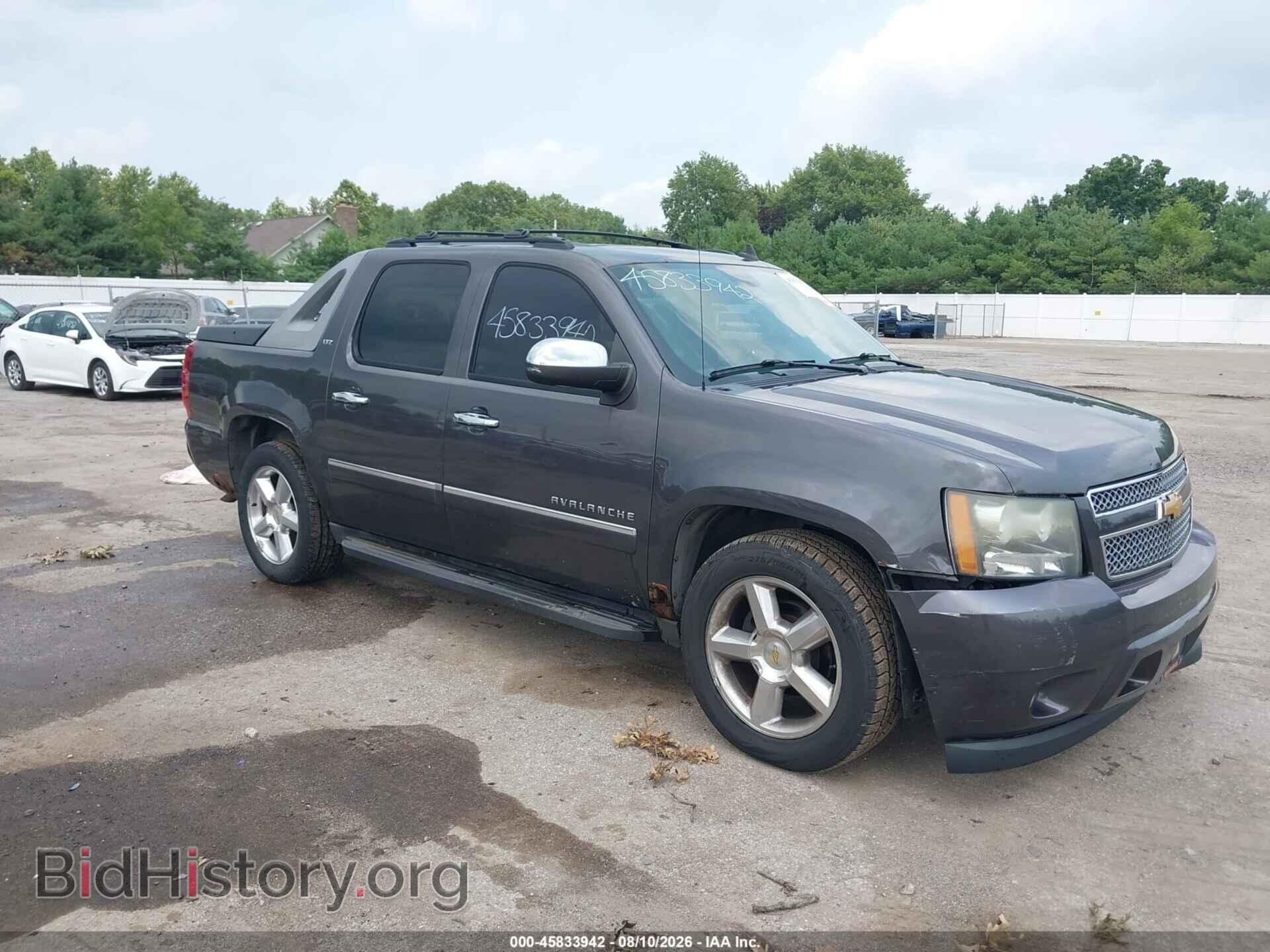 Photo 3GNTKGE38BG308025 - CHEVROLET AVALANCHE 1500 2011