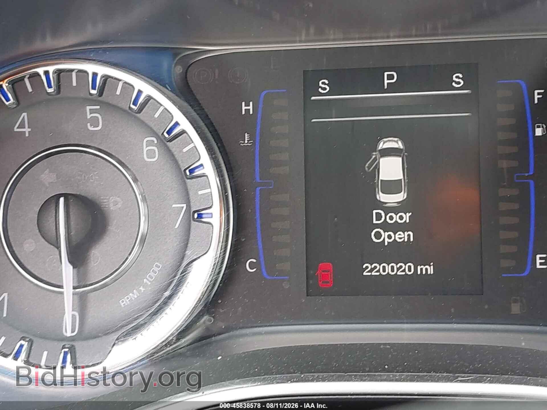 2015 CHRYSLER 200 - VIN: 1C3CCCABXFN686215 - Фото 7