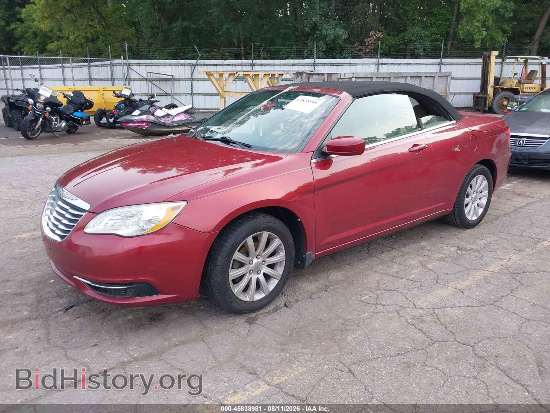 2012 CHRYSLER 200 - VIN: 1C3BCBEB2CN123753 - Фото 2