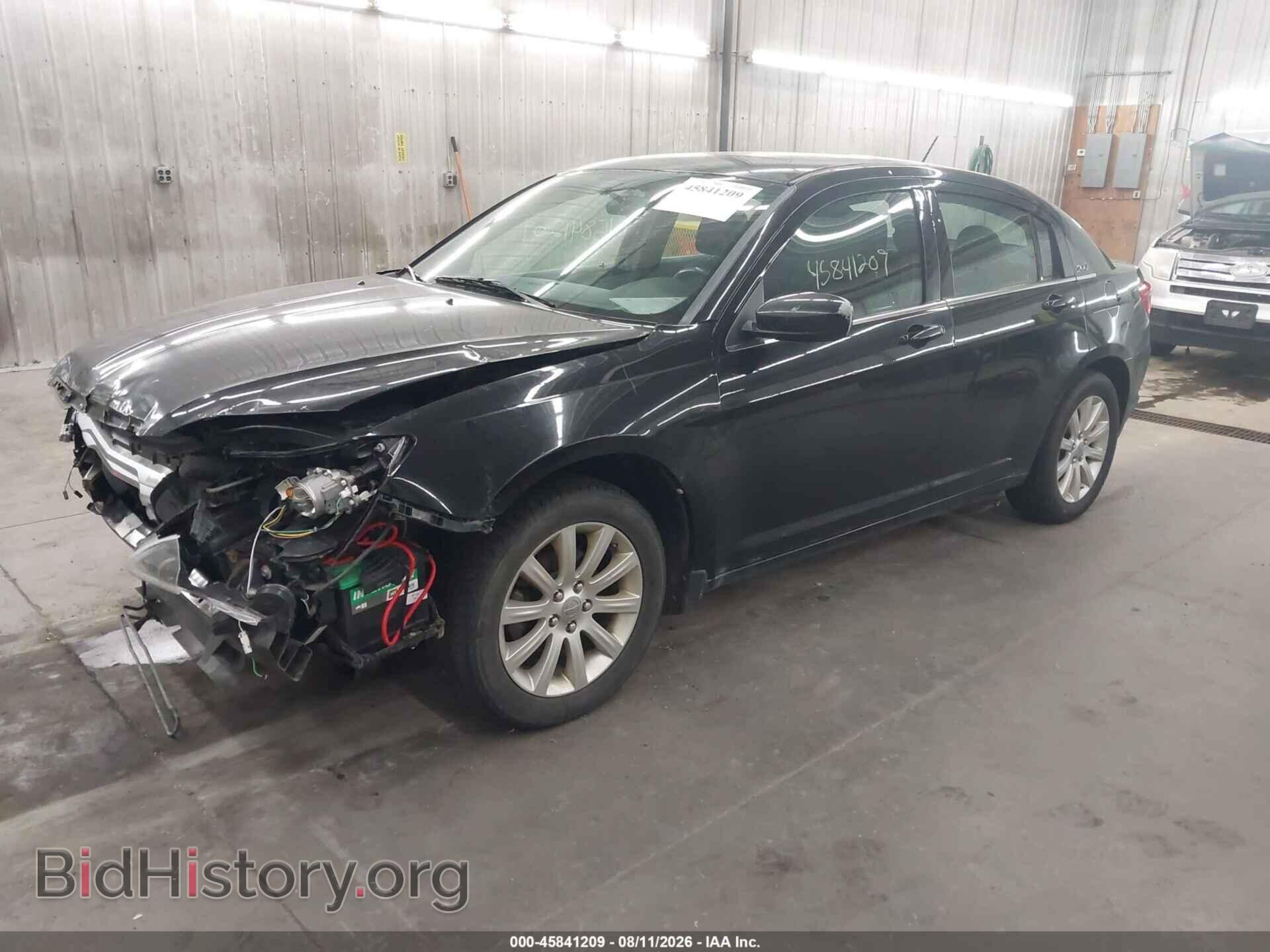 2013 CHRYSLER 200 - VIN: 1C3CCBBB5DN745449 - Photo 2