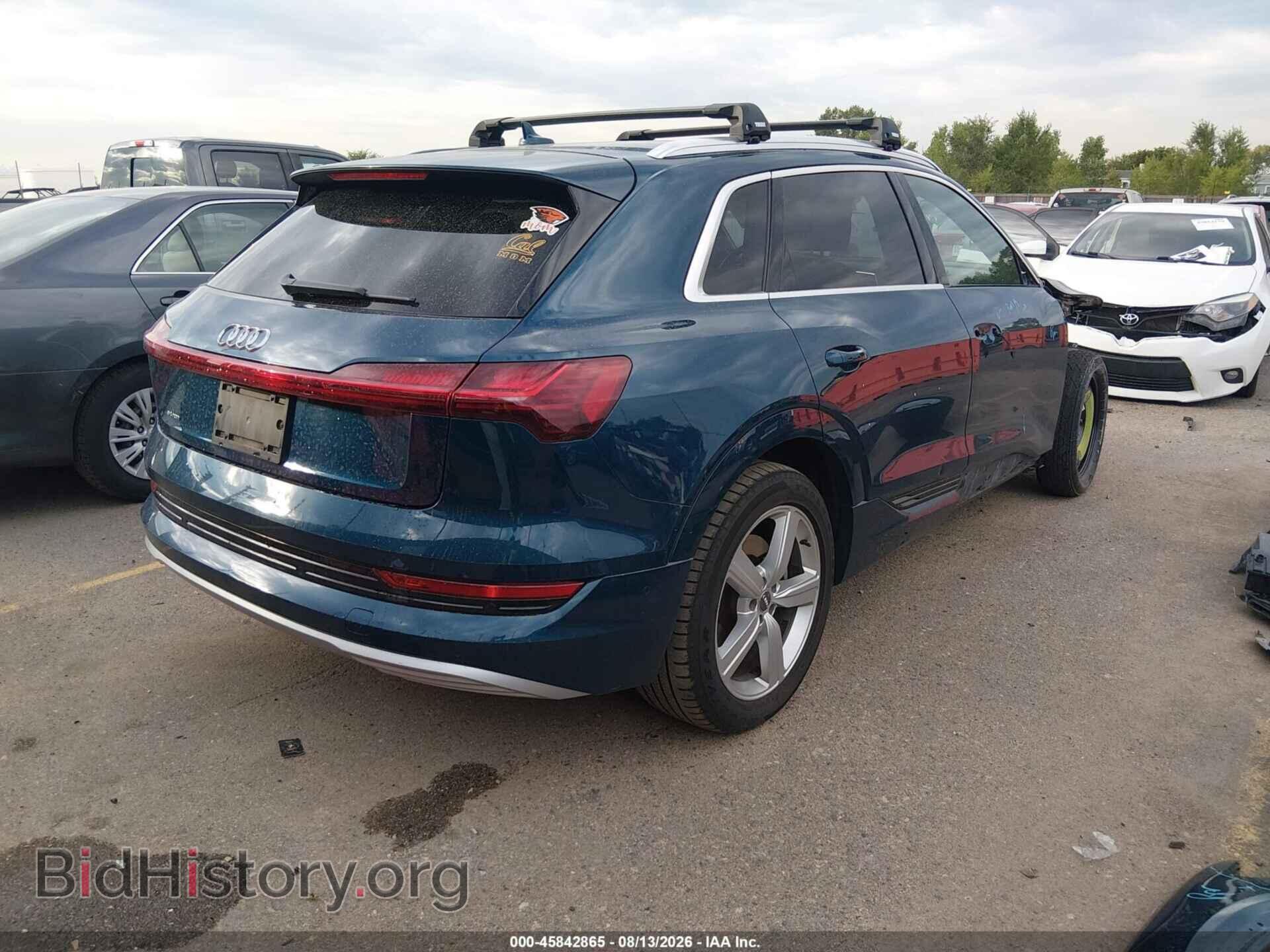 2019 AUDI E-TRON - VIN: WA1VAAGE1KB019975 - Photo 4