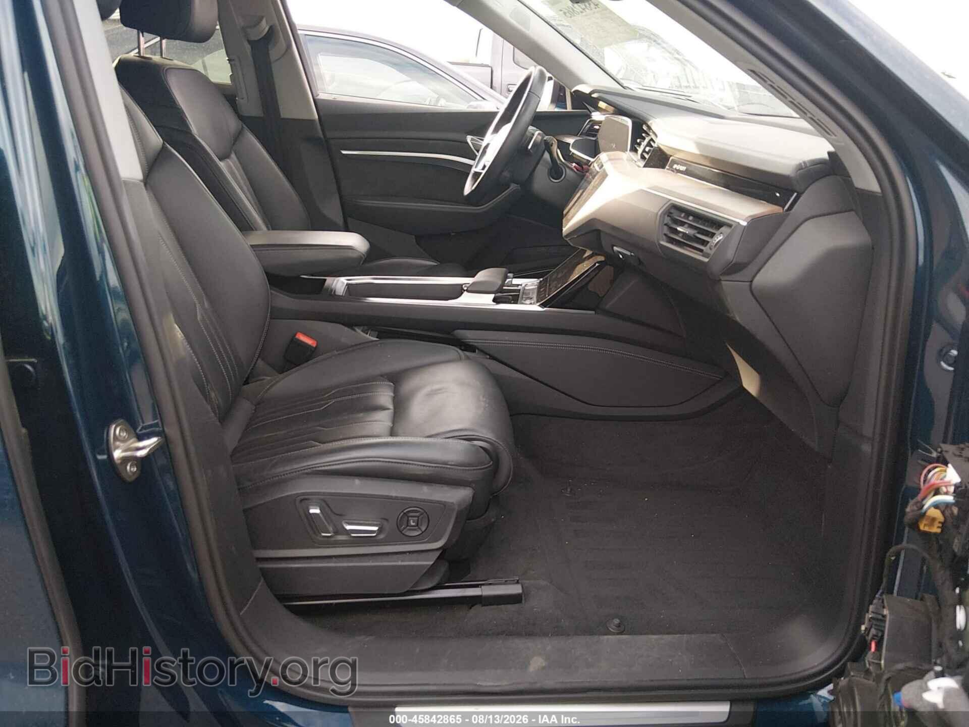 2019 AUDI E-TRON - VIN: WA1VAAGE1KB019975 - Photo 5