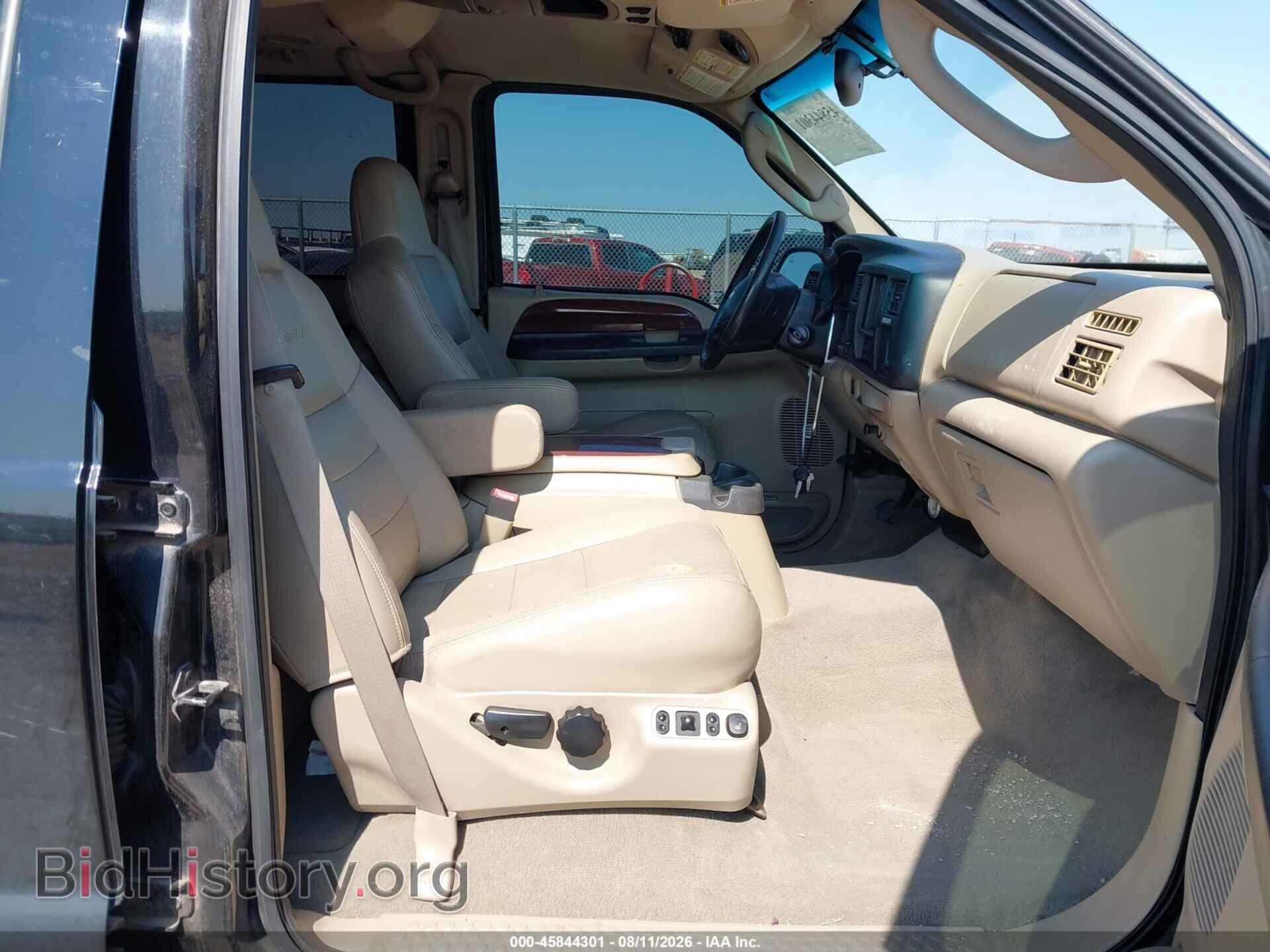 2005 FORD EXCURSION - VIN: 1FMSU43P45EC66110 - Photo 5