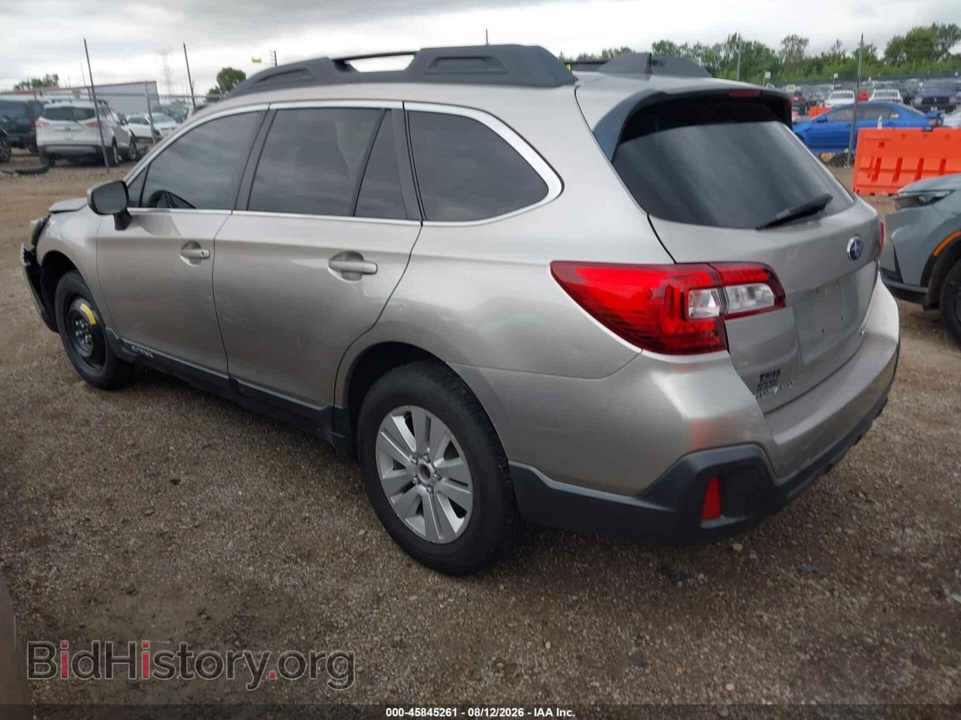2018 SUBARU OUTBACK - VIN: 4S4BSAFC6J3324852 - Фото 3